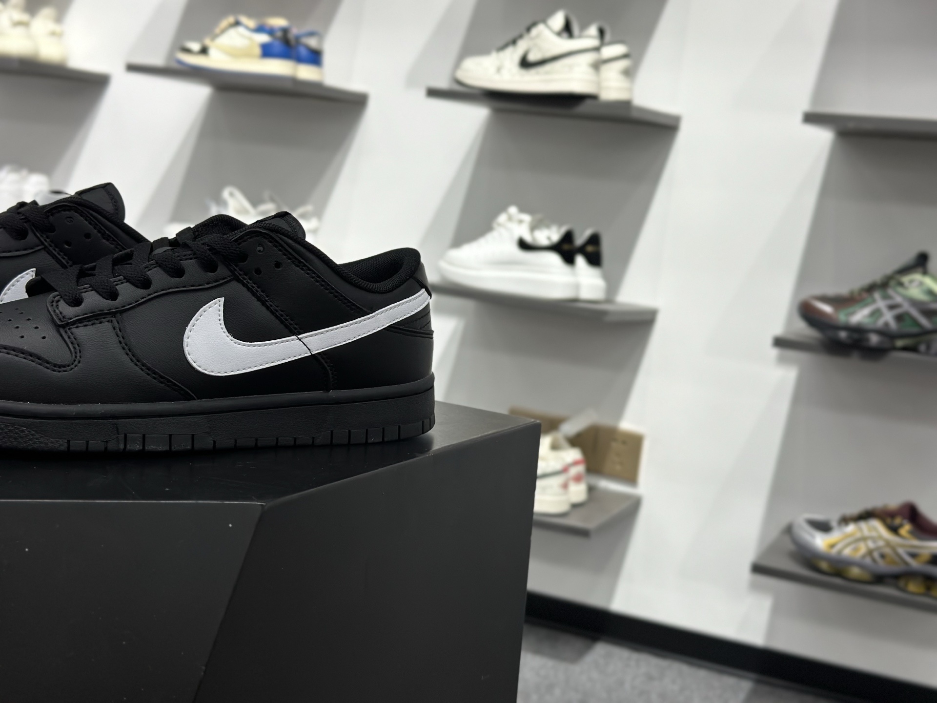 200 Nike SB Dunk Low 全黑白勾 低帮休闲板鞋 IO7606-010-Chinese UA Cheap High Quatity Brand Clothes Bags handbags Sneakers wholesale wholesaler seller from China Factory suppliers Fashion Clothing Shoes best Quality Beautiful Price 200 Nike SB Dunk Low 全黑白勾 低帮休闲板鞋 IO7606-010