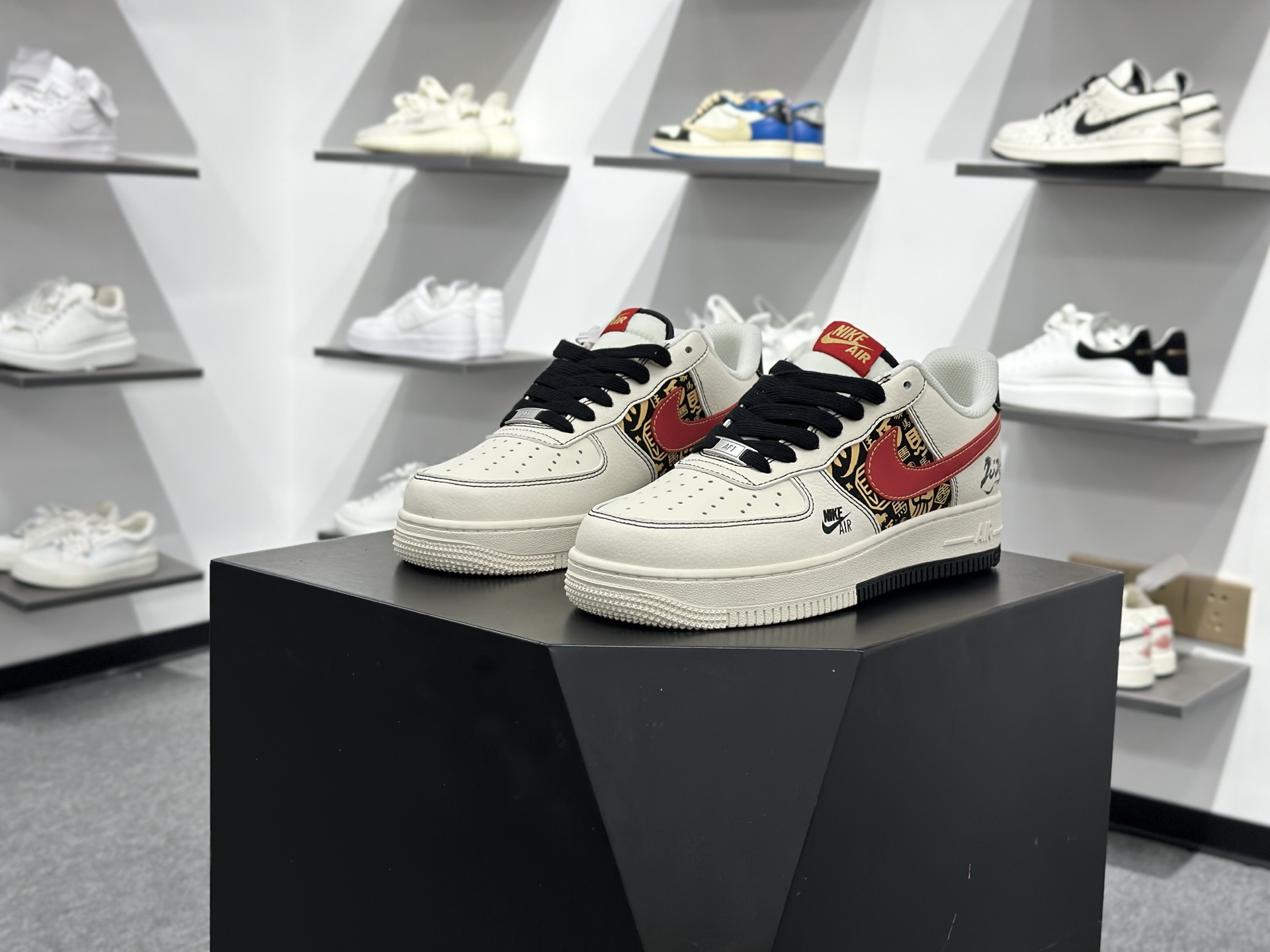 260 Nike Air Force 1 Low 马年限定 QW5288-122