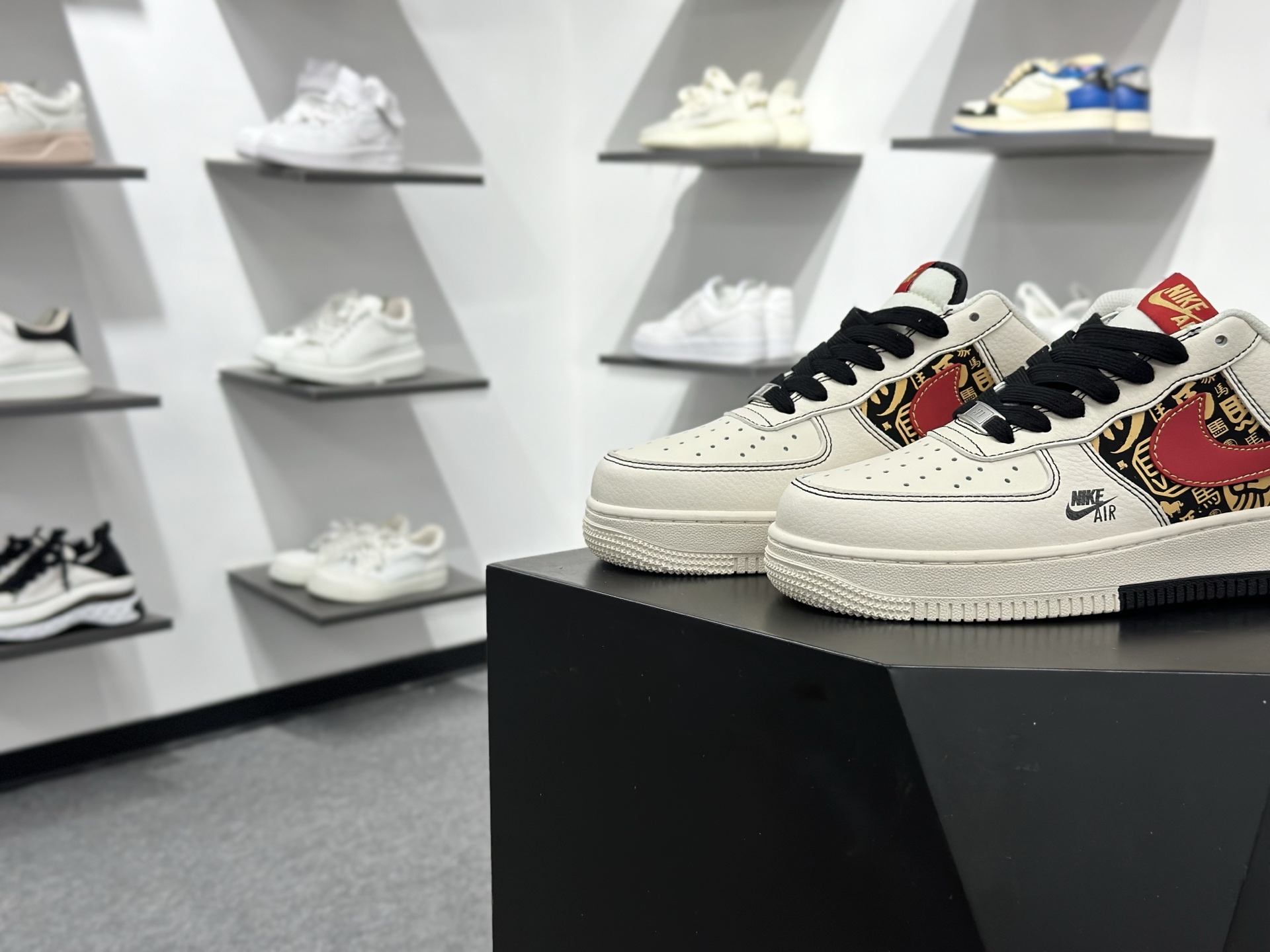 260 Nike Air Force 1 Low 马年限定 QW5288-122