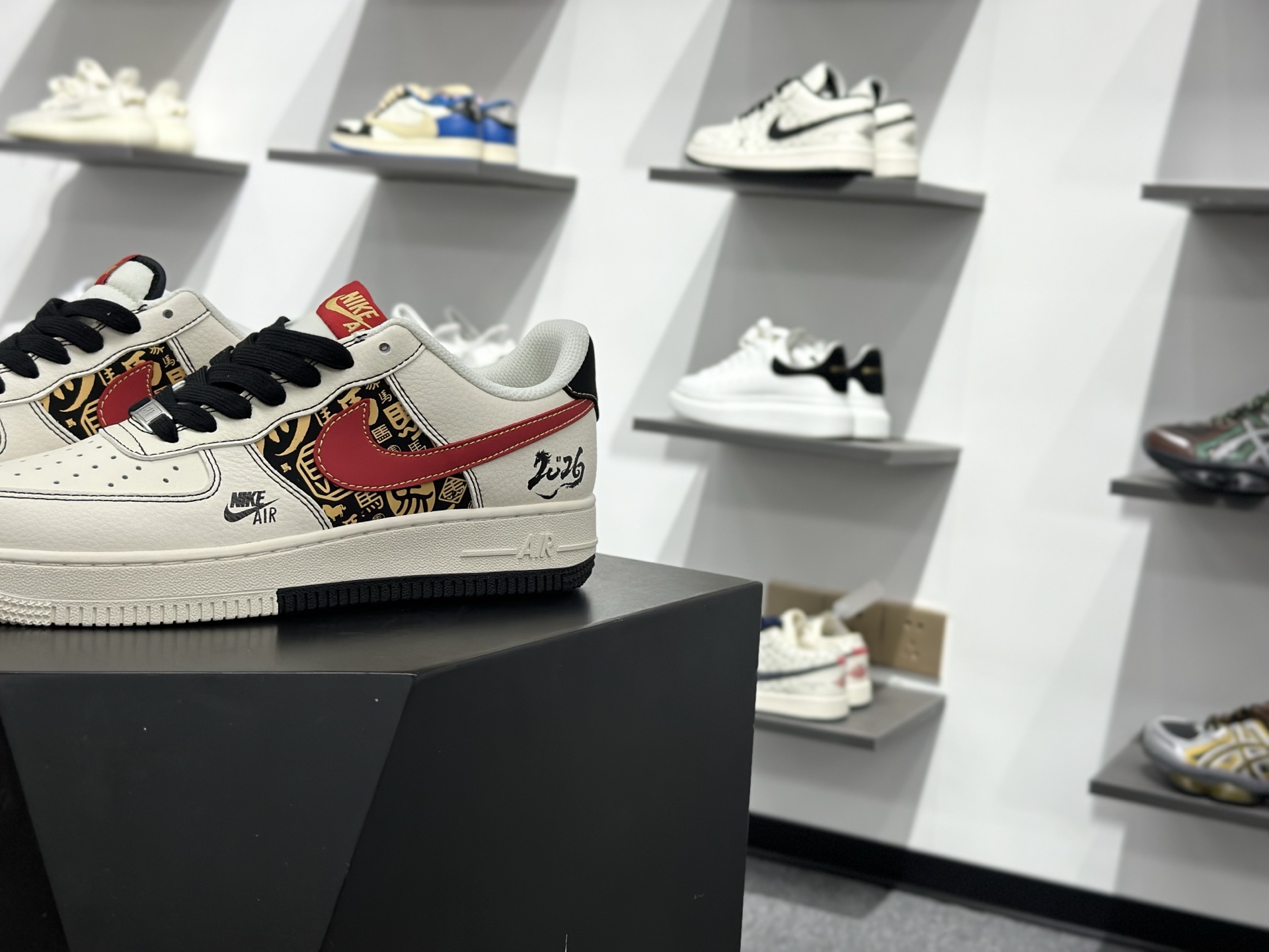 260 Nike Air Force 1 Low 马年限定 QW5288-122