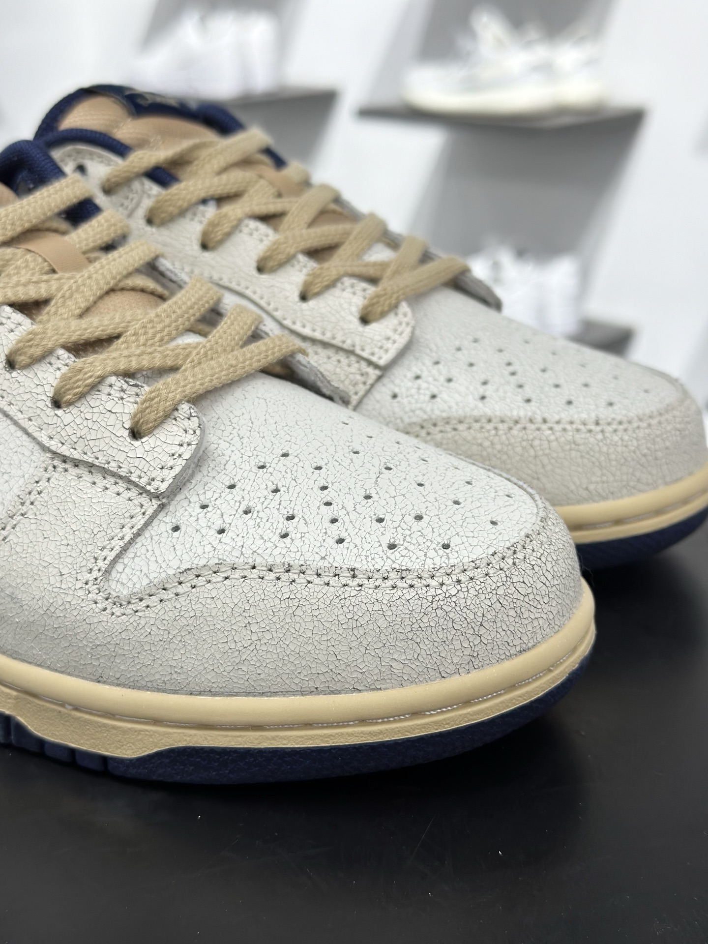 220 NIKE STRANGER THINGS X NIKE DUNK LOW 全新配色 IH6766-001-Chinese UA Cheap High Quatity Brand Clothes Bags handbags Sneakers wholesale wholesaler seller from China Factory suppliers Fashion Clothing Shoes best Quality Beautiful Price 220 NIKE STRANGER THINGS X NIKE DUNK LOW 全新配色 IH6766-001