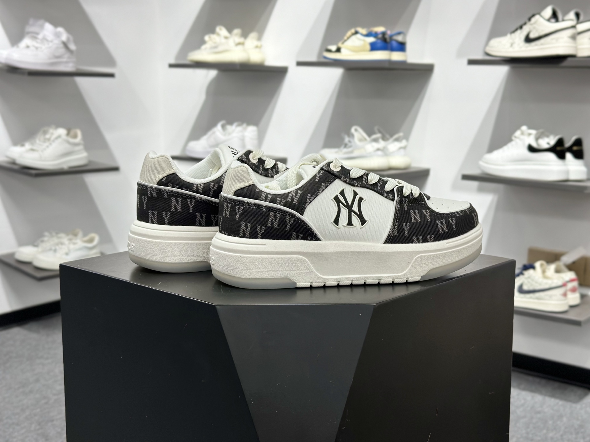 180 MLB Chunky Liner DENIM MONOGRAM SL 黑色 3ASXM016N