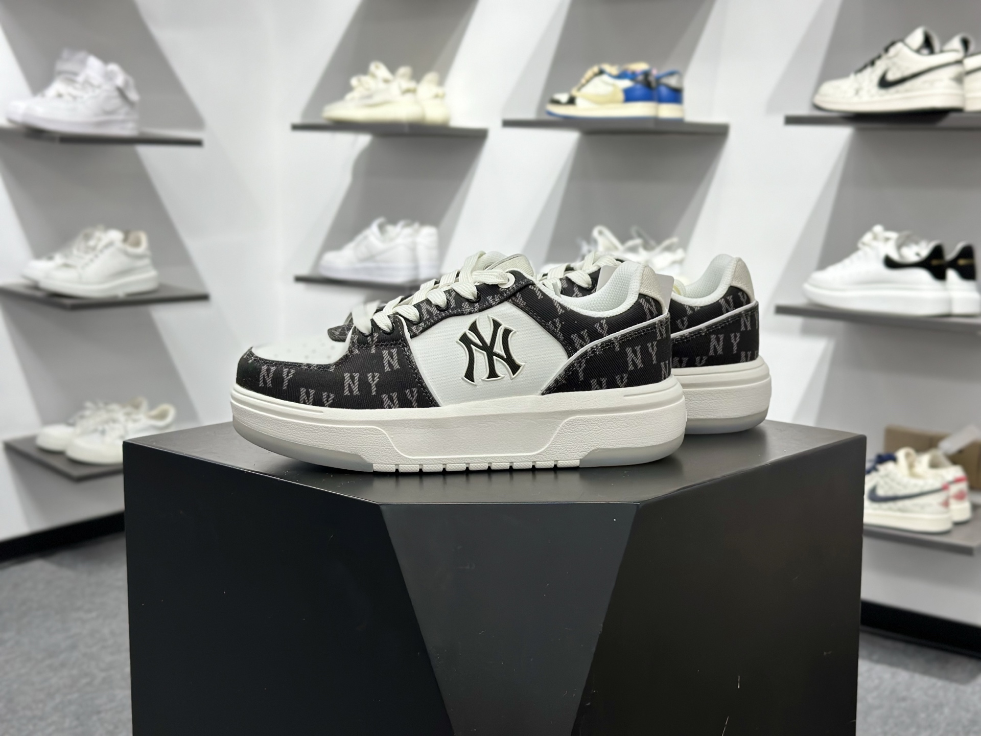 180 MLB Chunky Liner DENIM MONOGRAM SL 黑色 3ASXM016N