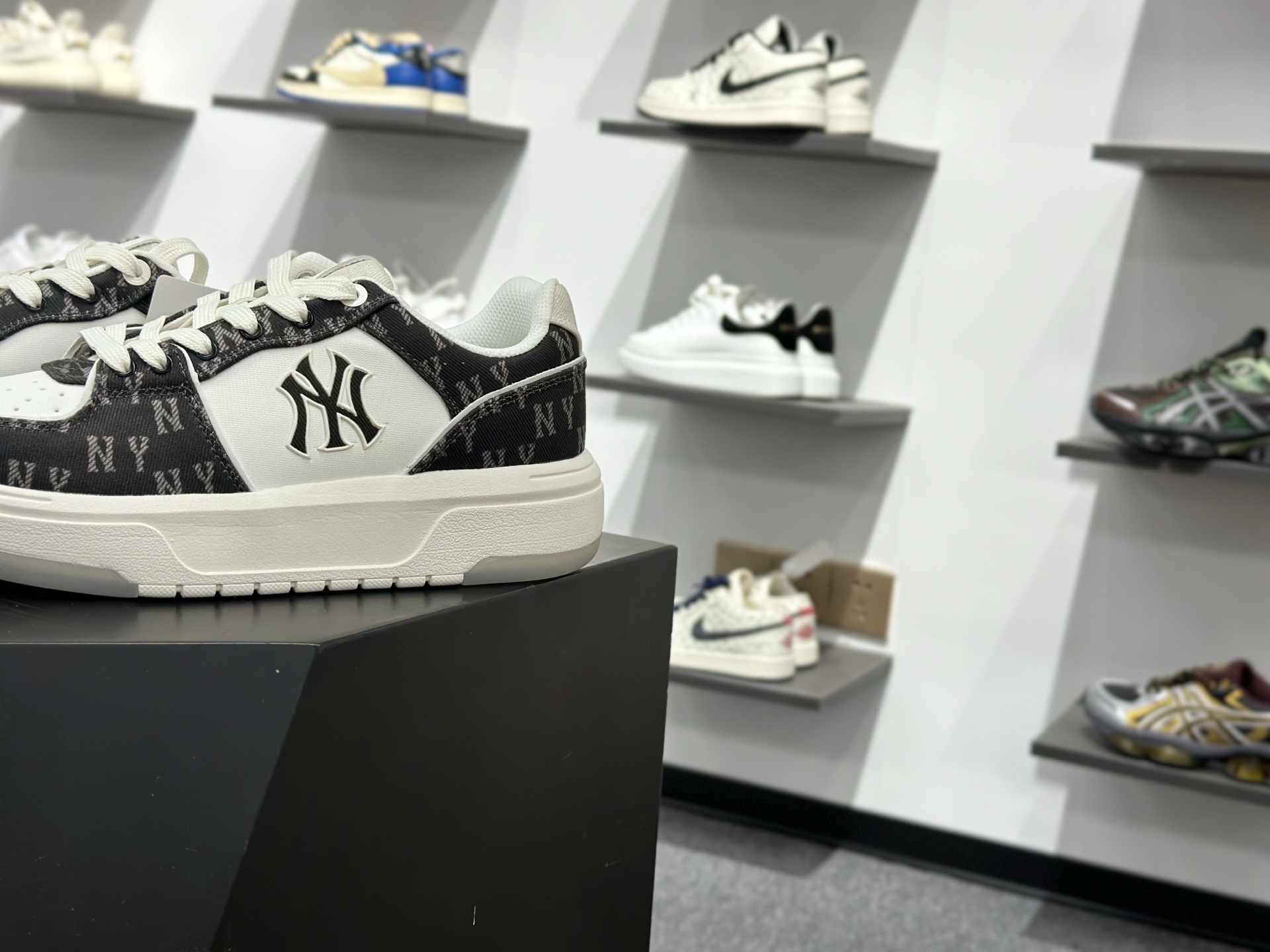 180 MLB Chunky Liner DENIM MONOGRAM SL 黑色 3ASXM016N