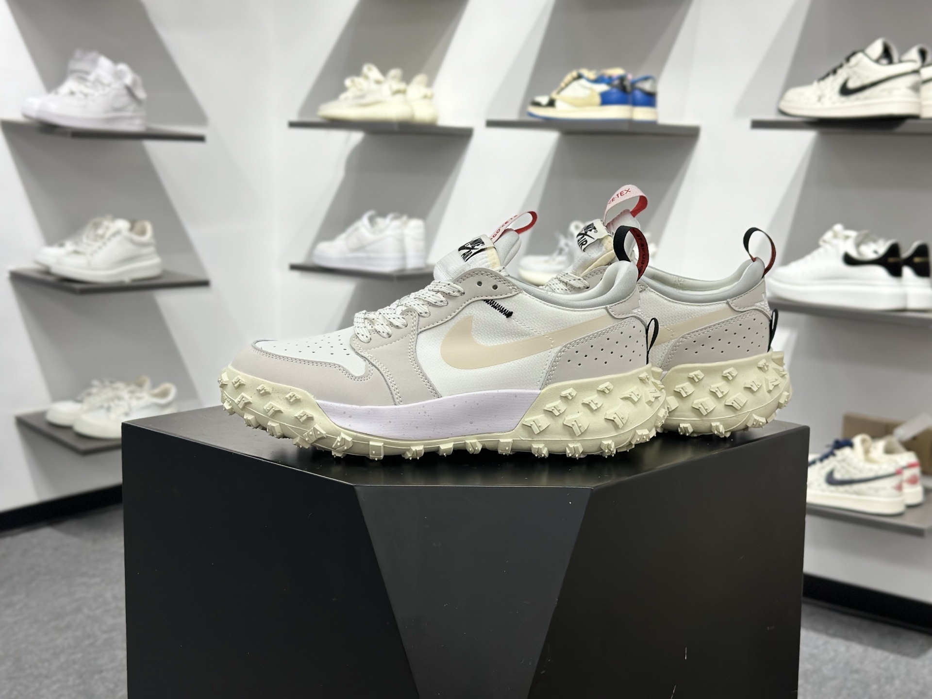 200 Jordan Air Jordan 1 Element Low A/T Phantom 米色 FV4227-003-Chinese UA Cheap High Quatity Brand Clothes Bags handbags Sneakers wholesale wholesaler seller from China Factory suppliers Fashion Clothing Shoes best Quality Beautiful Price 200 Jordan Air Jordan 1 Element Low A/T Phantom 米色 FV4227-003