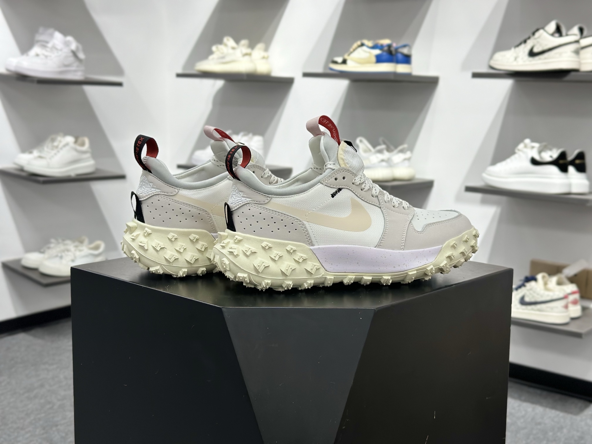 200 Jordan Air Jordan 1 Element Low A/T Phantom 米色 FV4227-003-Chinese UA Cheap High Quatity Brand Clothes Bags handbags Sneakers wholesale wholesaler seller from China Factory suppliers Fashion Clothing Shoes best Quality Beautiful Price 200 Jordan Air Jordan 1 Element Low A/T Phantom 米色 FV4227-003