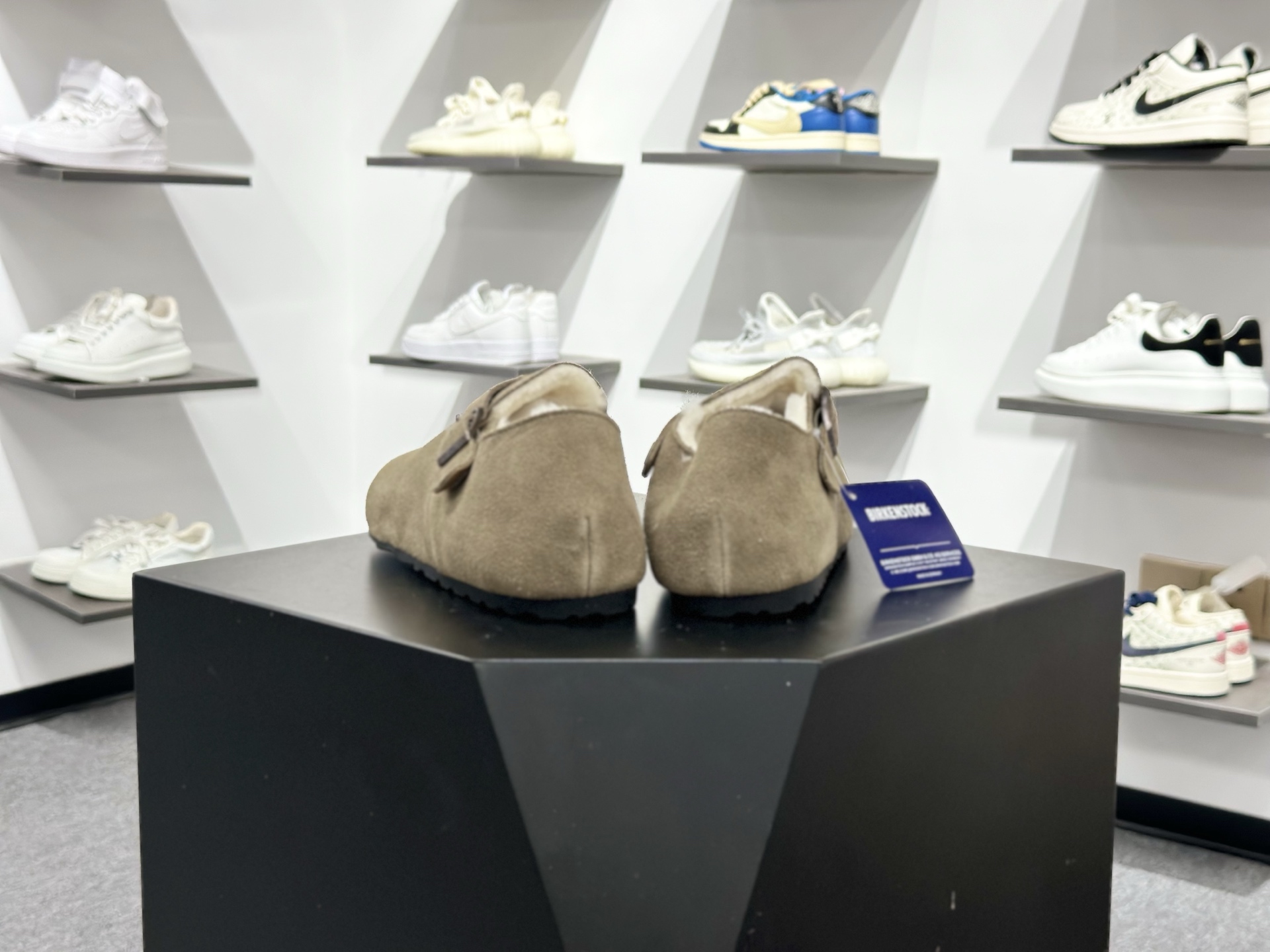 180 勃肯birkenstock 经典全包款纯原G版加绒款 优质牛皮翻毛皮-Chinese UA Cheap High Quatity Brand Clothes Bags handbags Sneakers wholesale wholesaler seller from China Factory suppliers Fashion Clothing Shoes best Quality Beautiful Price 180 勃肯birkenstock 经典全包款纯原G版加绒款 优质牛皮翻毛皮