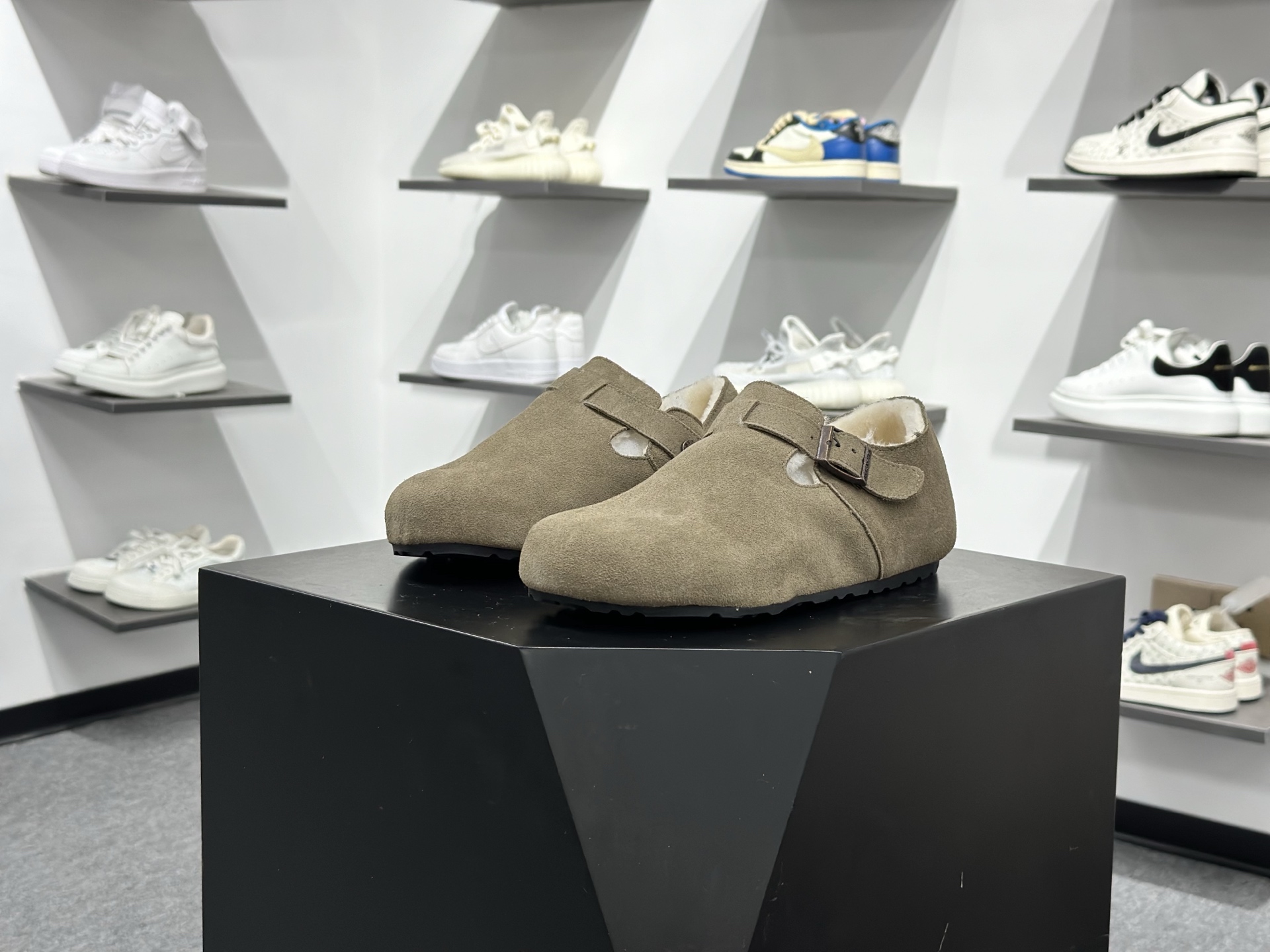 180 勃肯birkenstock 经典全包款纯原G版加绒款 优质牛皮翻毛皮-Chinese UA Cheap High Quatity Brand Clothes Bags handbags Sneakers wholesale wholesaler seller from China Factory suppliers Fashion Clothing Shoes best Quality Beautiful Price 180 勃肯birkenstock 经典全包款纯原G版加绒款 优质牛皮翻毛皮