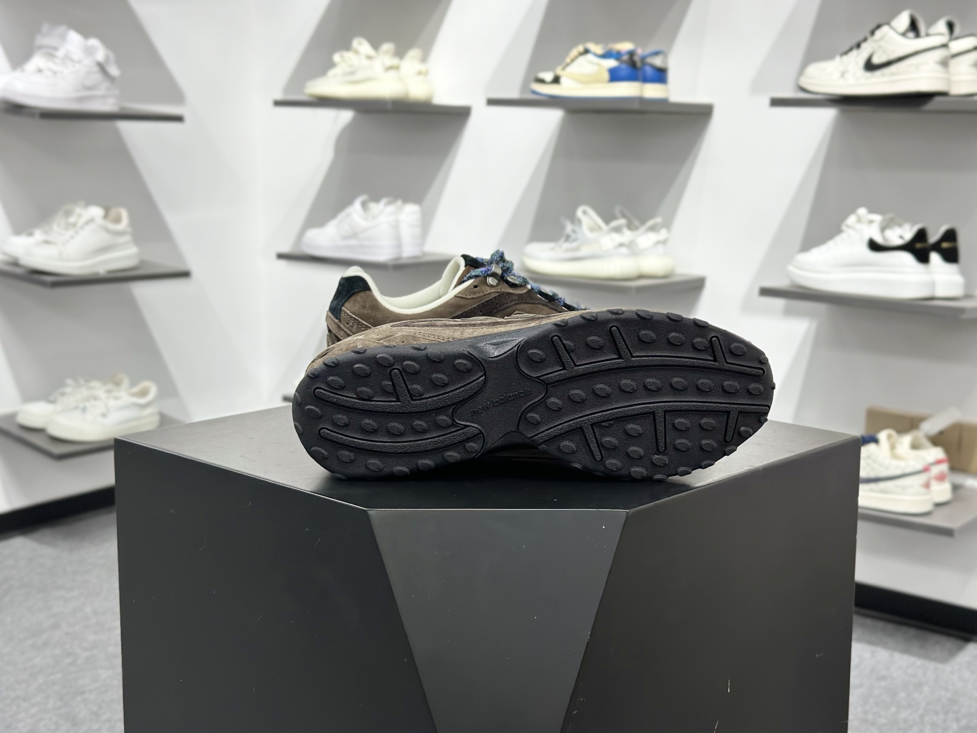 280 New Balance 新百伦204 充正版本 复古休闲运动百搭老爹跑步鞋 U204LBC-Chinese UA Cheap High Quatity Brand Clothes Bags handbags Sneakers wholesale wholesaler seller from China Factory suppliers Fashion Clothing Shoes best Quality Beautiful Price 280 New Balance 新百伦204 充正版本 复古休闲运动百搭老爹跑步鞋 U204LBC
