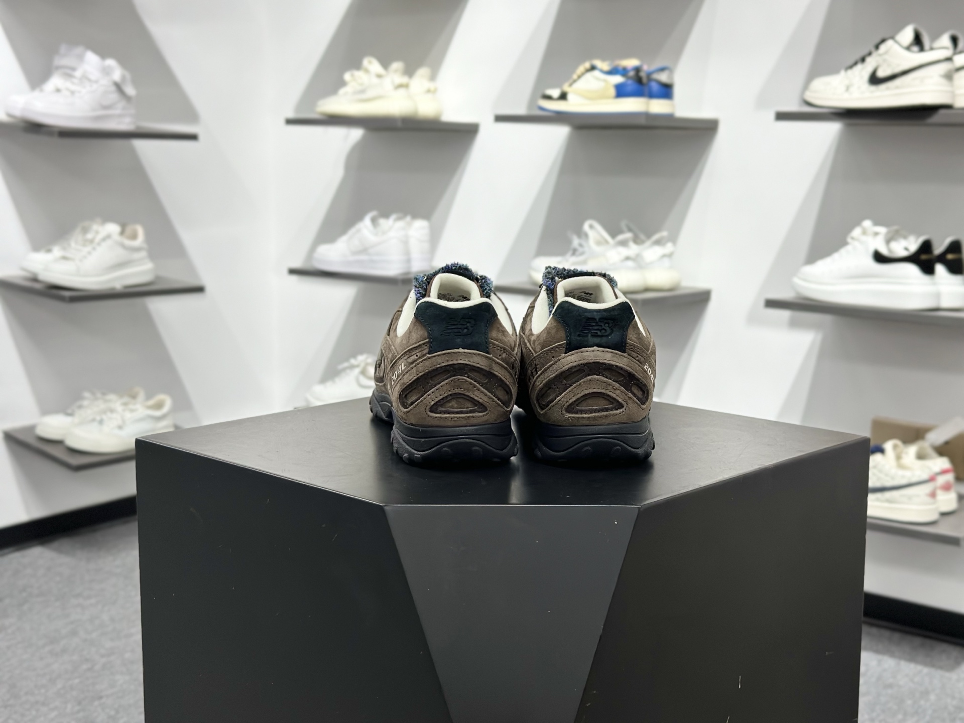 280 New Balance 新百伦204 充正版本 复古休闲运动百搭老爹跑步鞋 U204LBC-Chinese UA Cheap High Quatity Brand Clothes Bags handbags Sneakers wholesale wholesaler seller from China Factory suppliers Fashion Clothing Shoes best Quality Beautiful Price 280 New Balance 新百伦204 充正版本 复古休闲运动百搭老爹跑步鞋 U204LBC