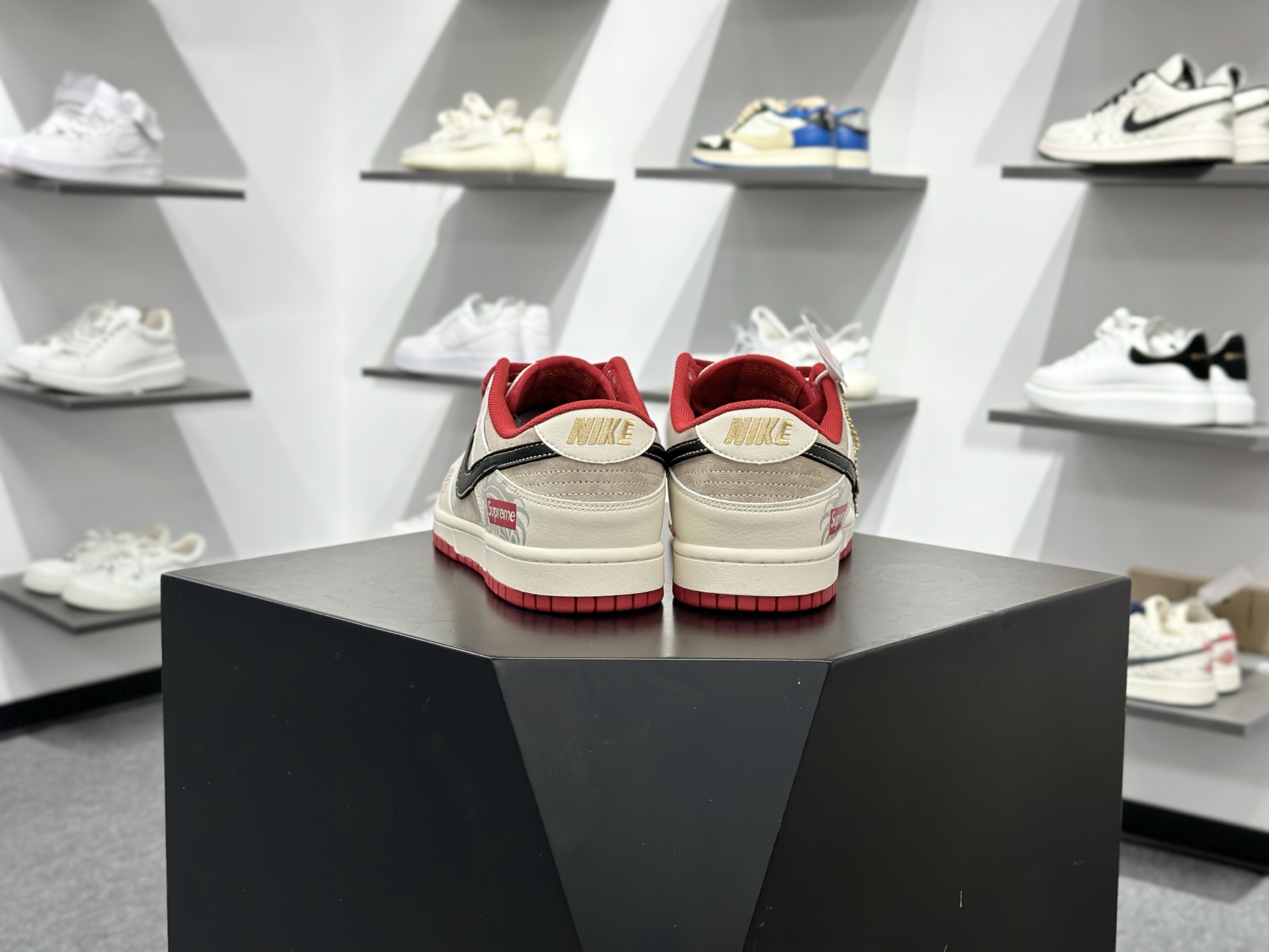 Nike Dunk Low Retro ‘联名款’低帮休闲运动板鞋 HG0026-006