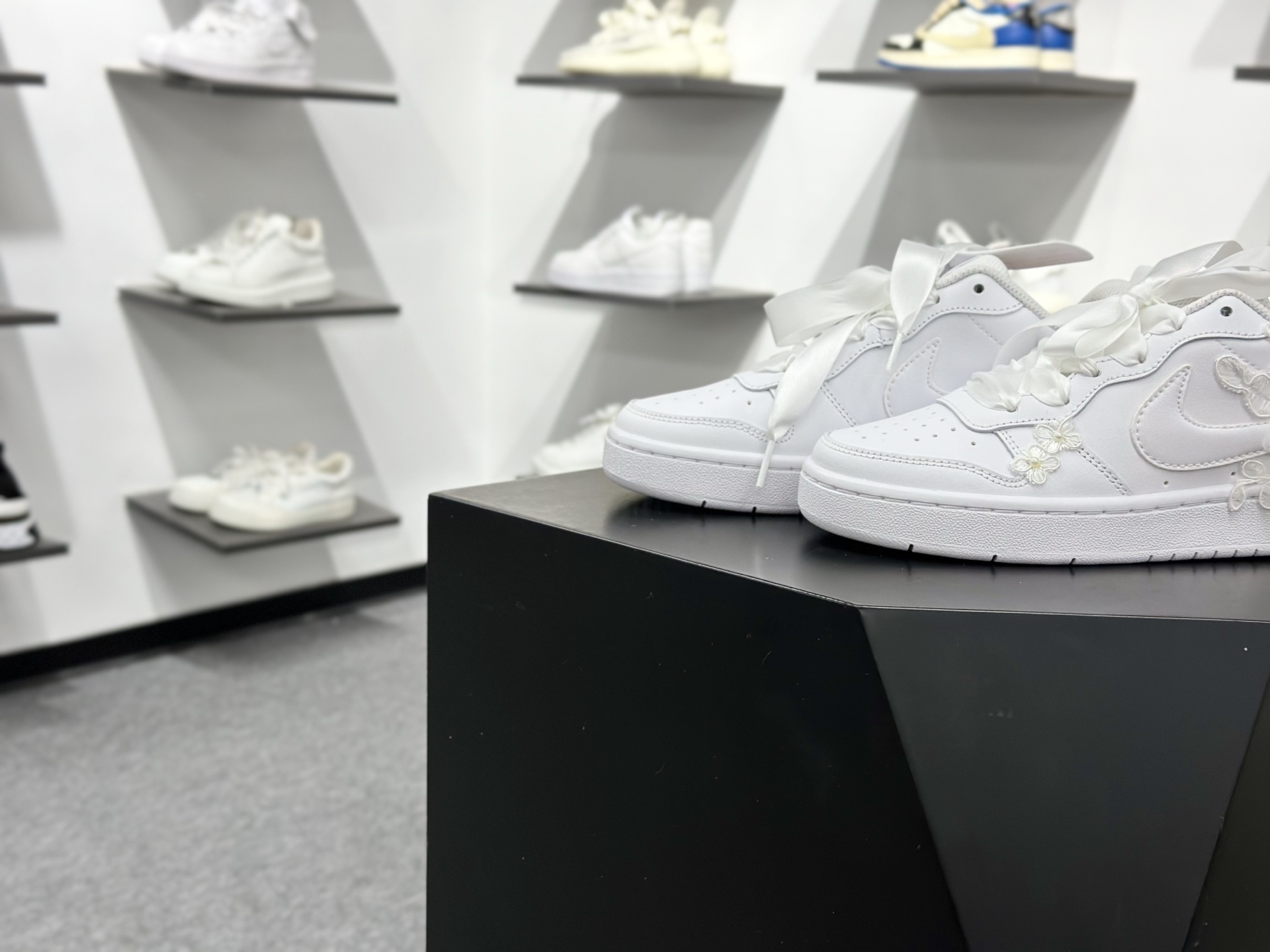 260 NIKE COURT BOROUGH LOW 耐克 低帮百搭透气休闲运动板鞋 BQ5448-219