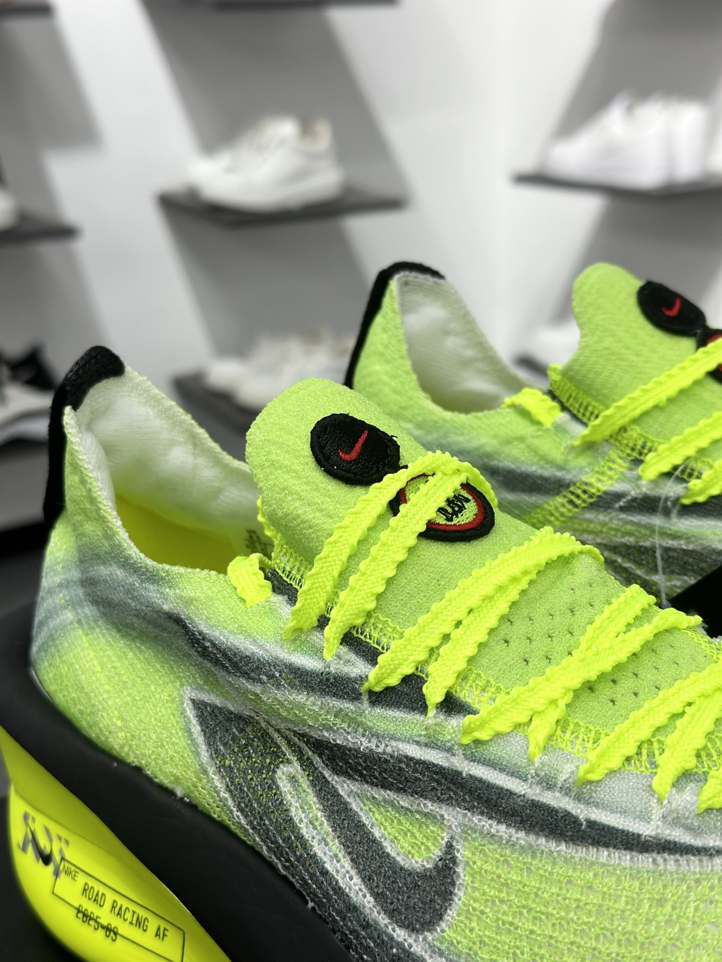 耐克Nike Air Zoom Alphafly Next% 3 Proto”Ekiden Pack Volt”阿尔法飞行3代系列马拉松轻量超跑竞速运动慢跑鞋“白荧光绿黑”IM8066-999