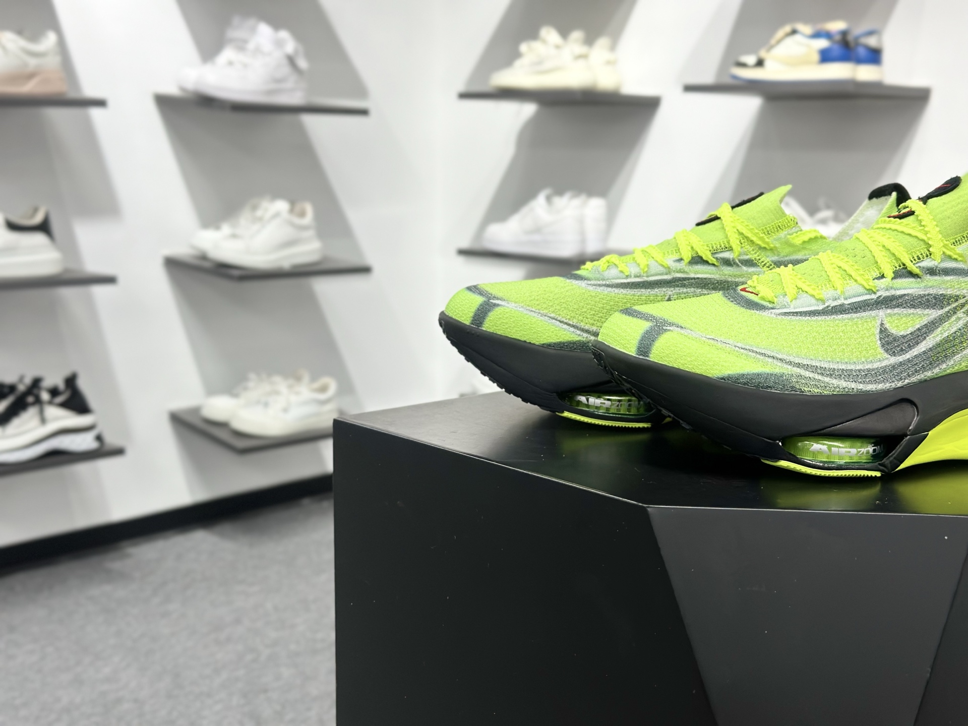 耐克Nike Air Zoom Alphafly Next% 3 Proto”Ekiden Pack Volt”阿尔法飞行3代系列马拉松轻量超跑竞速运动慢跑鞋“白荧光绿黑”IM8066-999