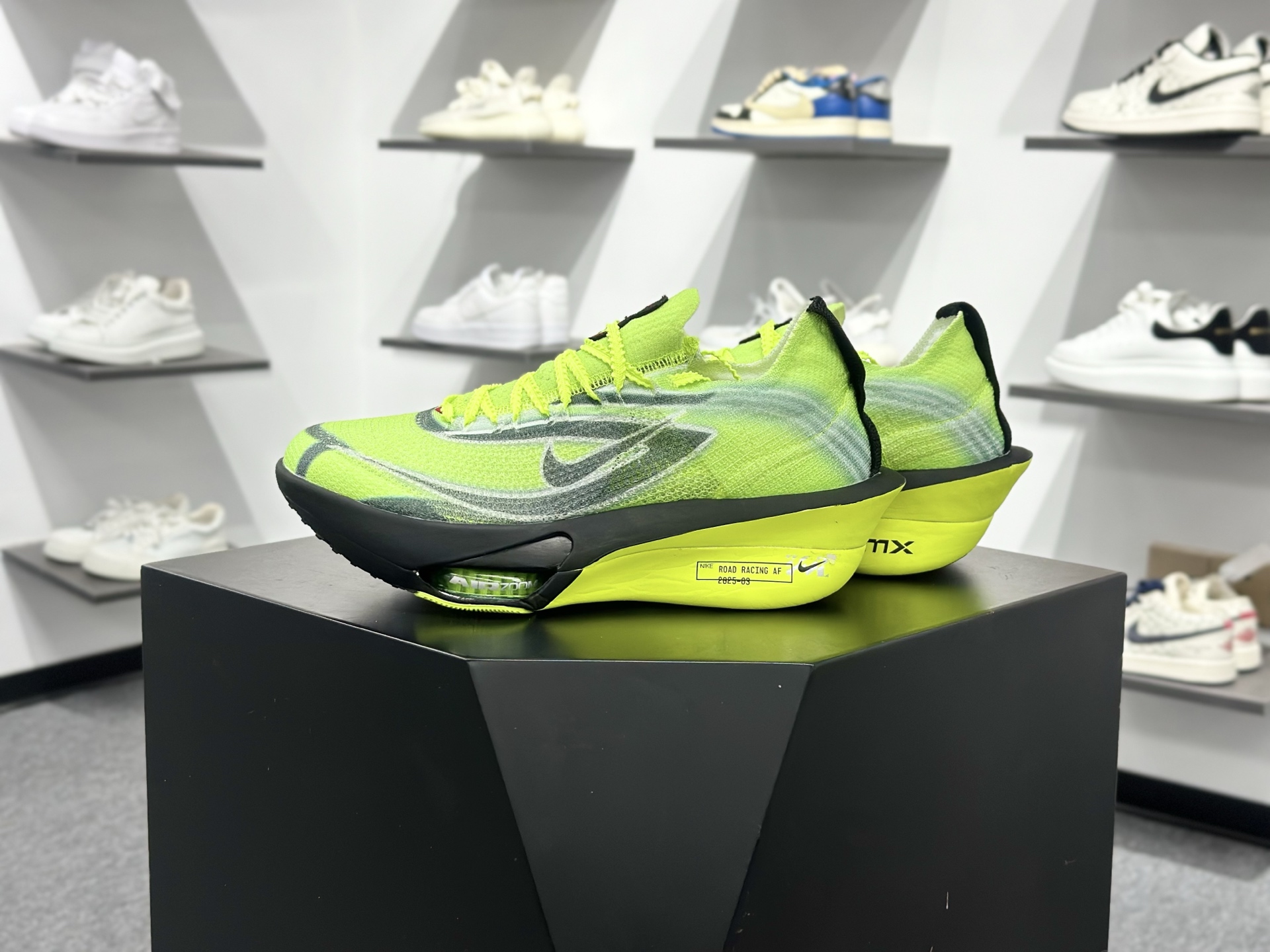 耐克Nike Air Zoom Alphafly Next% 3 Proto”Ekiden Pack Volt”阿尔法飞行3代系列马拉松轻量超跑竞速运动慢跑鞋“白荧光绿黑”IM8066-999