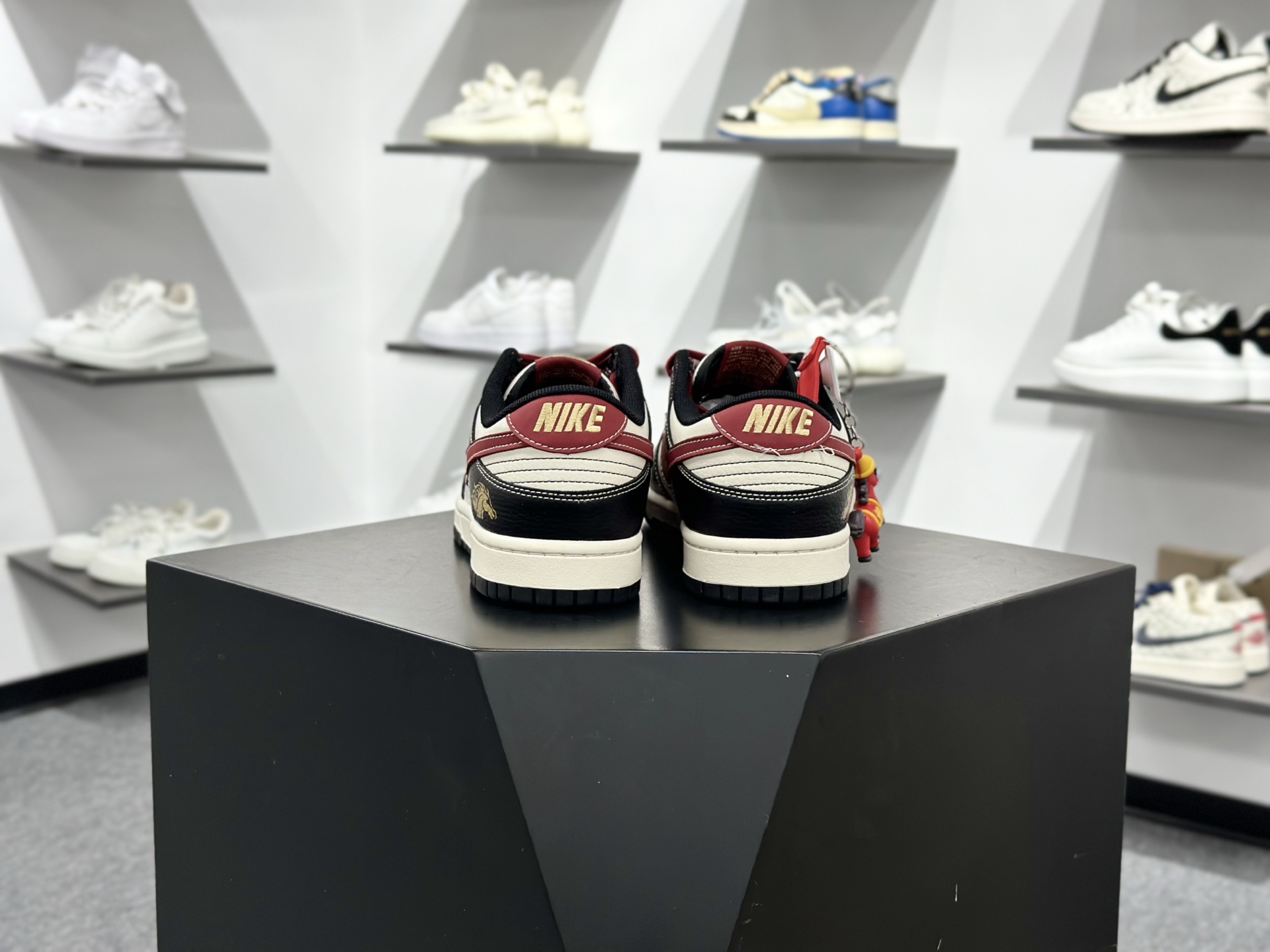 NK Dunk Low Retro ”DIY高端定制” Sup马年米棕红黑 低帮休闲运动板鞋 HG0026-006