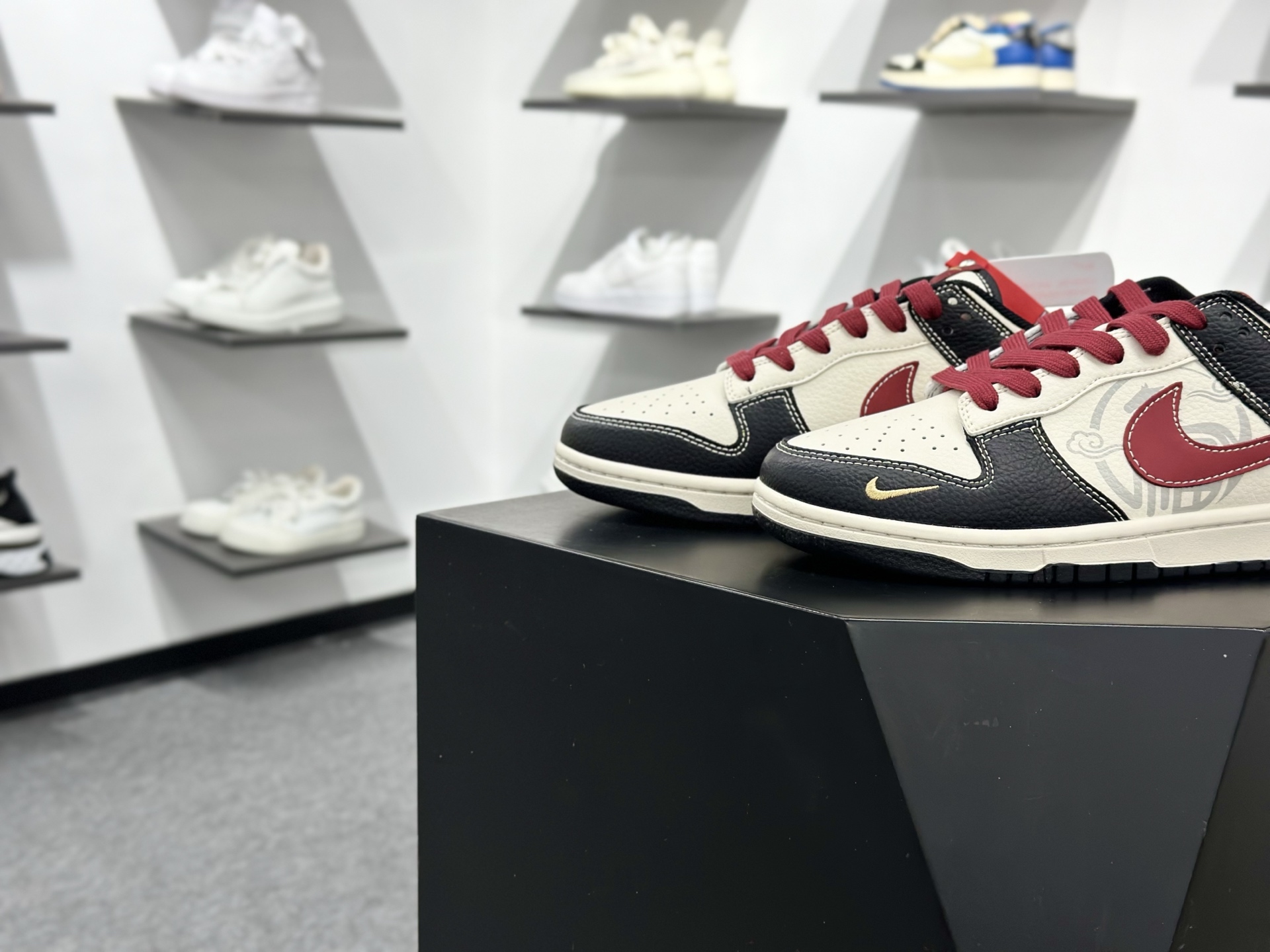 NK Dunk Low Retro ”DIY高端定制” Sup马年米棕红黑 低帮休闲运动板鞋 HG0026-006