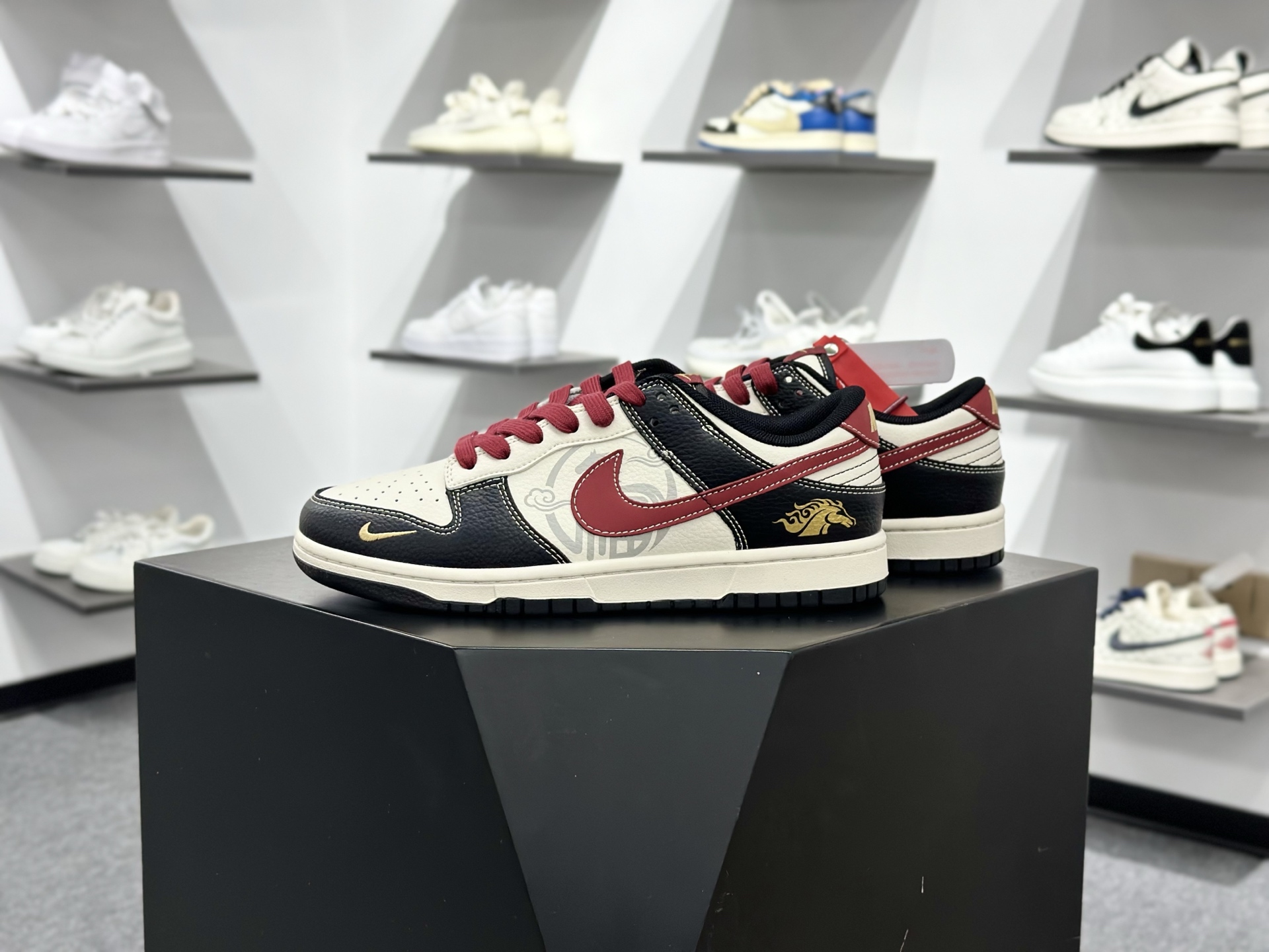 NK Dunk Low Retro ”DIY高端定制” Sup马年米棕红黑 低帮休闲运动板鞋 HG0026-006
