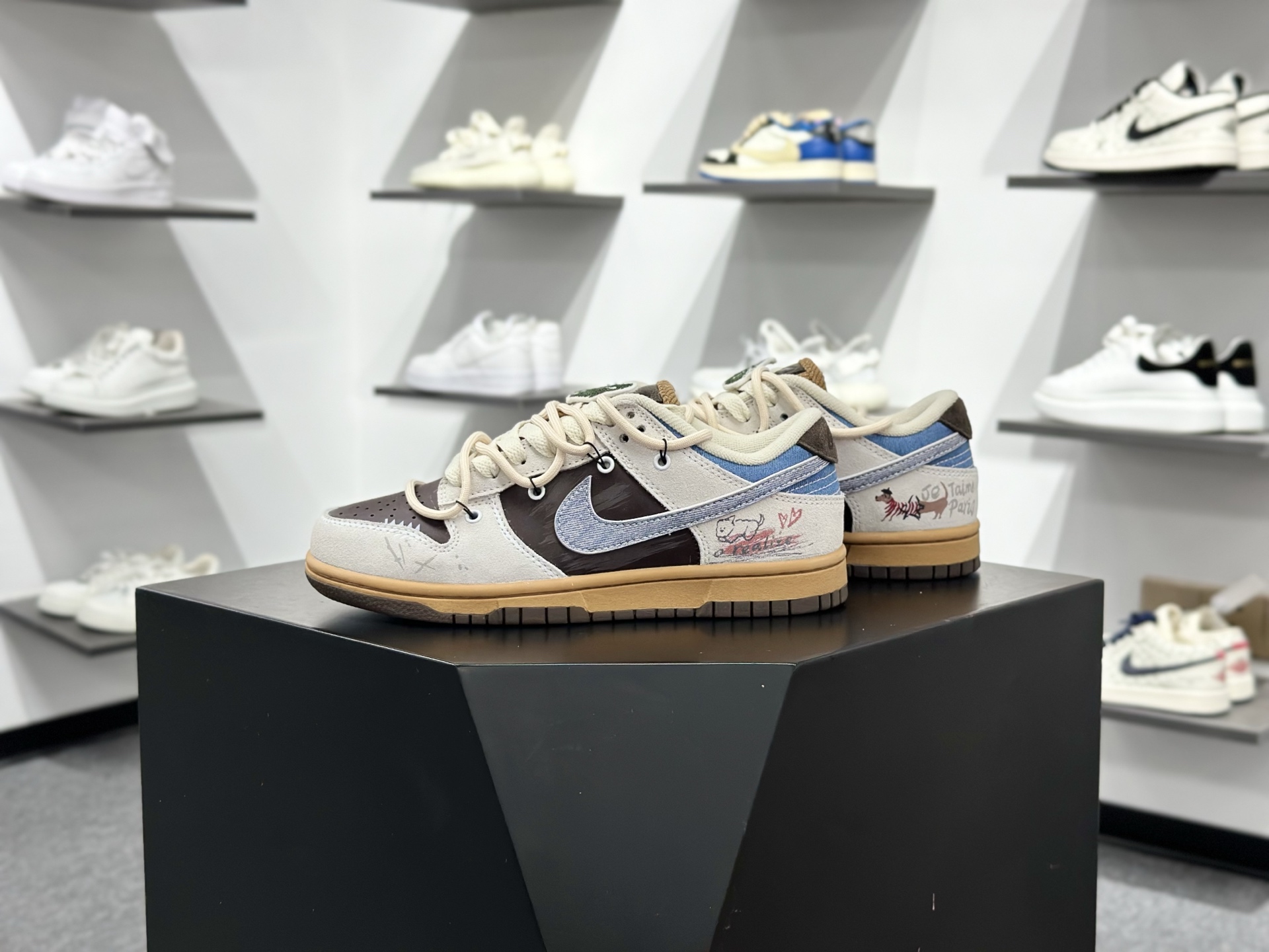 NIKE SB Dunk Low 考拉派对 啡啡抱抱 HQ3459-212