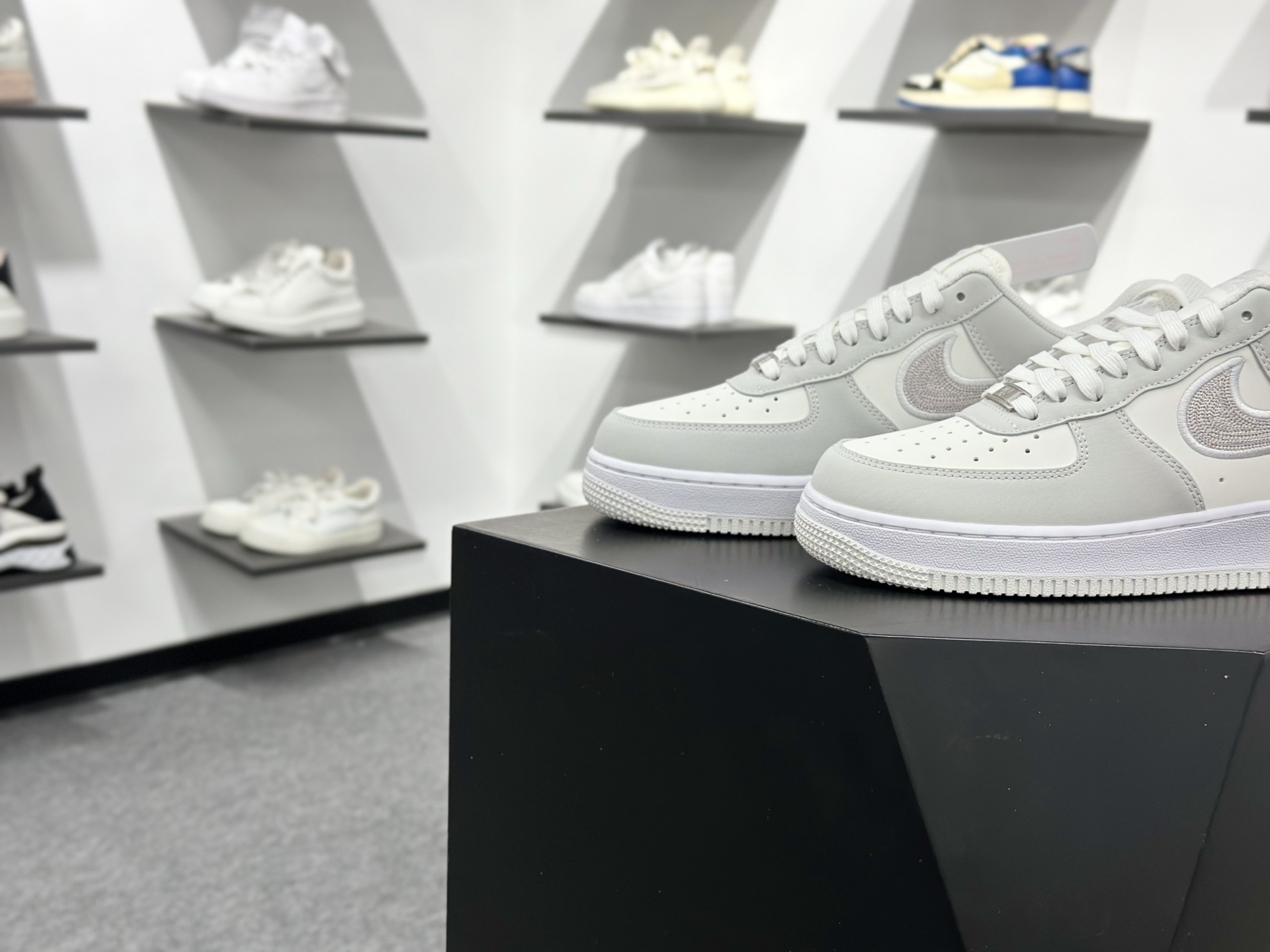 200 Nike Air Force 1 Low 07 灰白 IB6842-100-Chinese UA Cheap High Quatity Brand Clothes Bags handbags Sneakers wholesale wholesaler seller from China Factory suppliers Fashion Clothing Shoes best Quality Beautiful Price 200 Nike Air Force 1 Low 07 灰白 IB6842-100