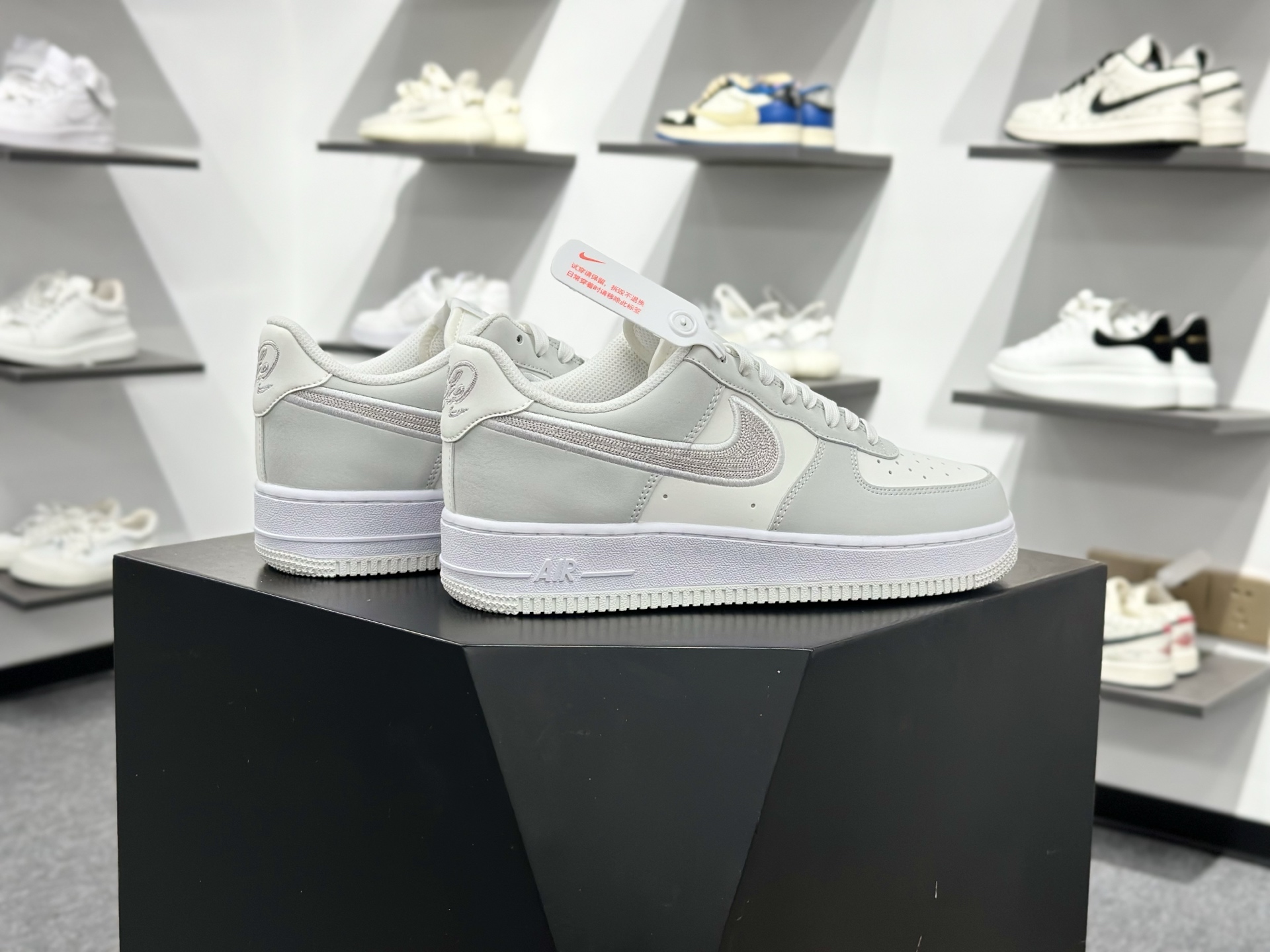 200 Nike Air Force 1 Low 07 灰白 IB6842-100-Chinese UA Cheap High Quatity Brand Clothes Bags handbags Sneakers wholesale wholesaler seller from China Factory suppliers Fashion Clothing Shoes best Quality Beautiful Price 200 Nike Air Force 1 Low 07 灰白 IB6842-100