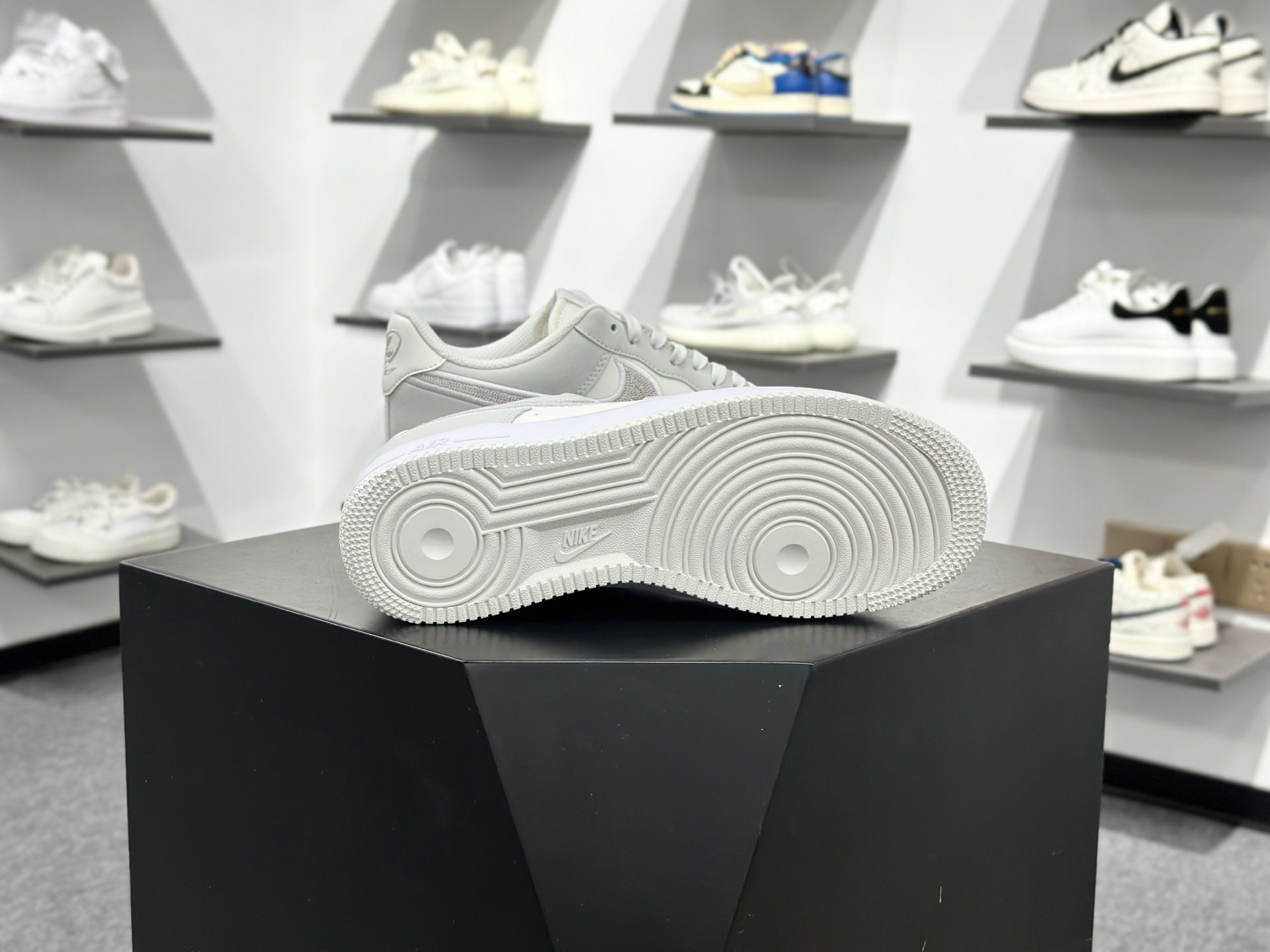 200 Nike Air Force 1 Low 07 灰白 IB6842-100-Chinese UA Cheap High Quatity Brand Clothes Bags handbags Sneakers wholesale wholesaler seller from China Factory suppliers Fashion Clothing Shoes best Quality Beautiful Price 200 Nike Air Force 1 Low 07 灰白 IB6842-100