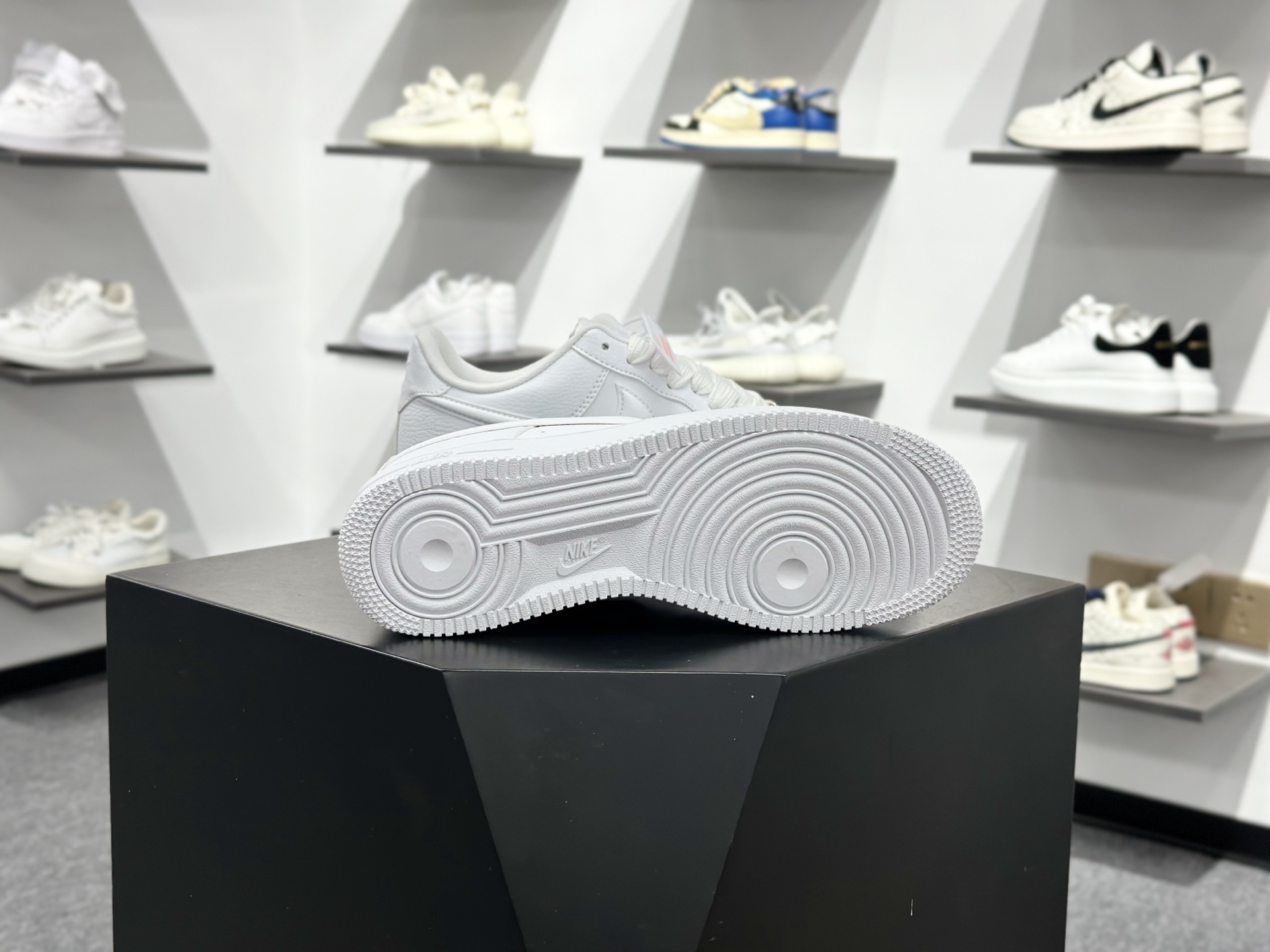 200 NIKE AIR FORCE 1 JANYVS NY HF2014-100-Chinese UA Cheap High Quatity Brand Clothes Bags handbags Sneakers wholesale wholesaler seller from China Factory suppliers Fashion Clothing Shoes best Quality Beautiful Price 200 NIKE AIR FORCE 1 JANYVS NY HF2014-100