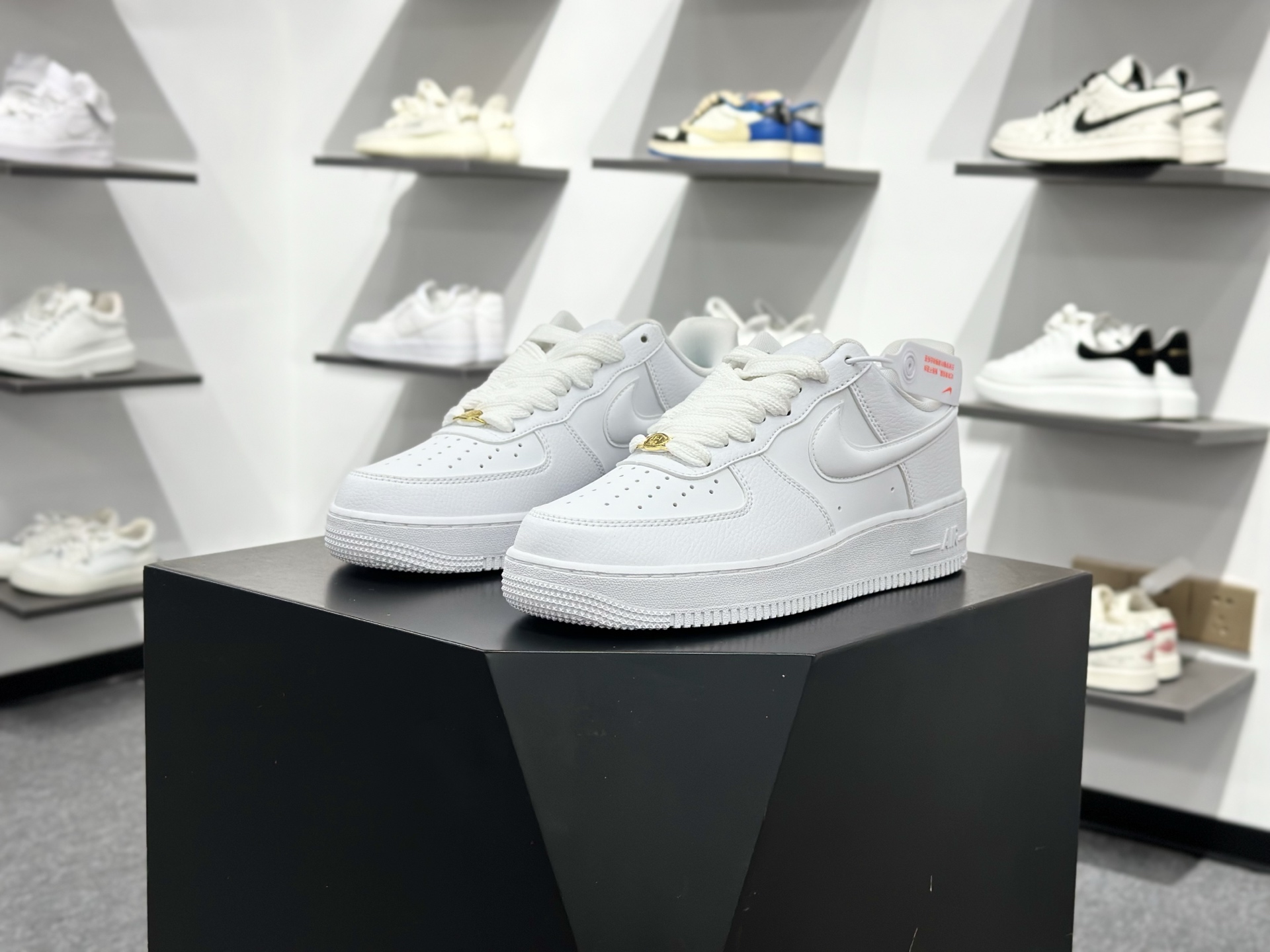 200 NIKE AIR FORCE 1 JANYVS NY HF2014-100-Chinese UA Cheap High Quatity Brand Clothes Bags handbags Sneakers wholesale wholesaler seller from China Factory suppliers Fashion Clothing Shoes best Quality Beautiful Price 200 NIKE AIR FORCE 1 JANYVS NY HF2014-100