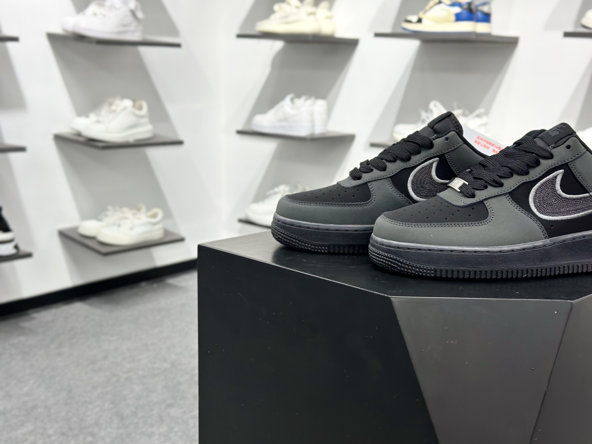 Nike Air Force 1 Low 07 灰黑 IB6842-002 Nike Air Force 1 Low 07 灰黑 IB6842-002