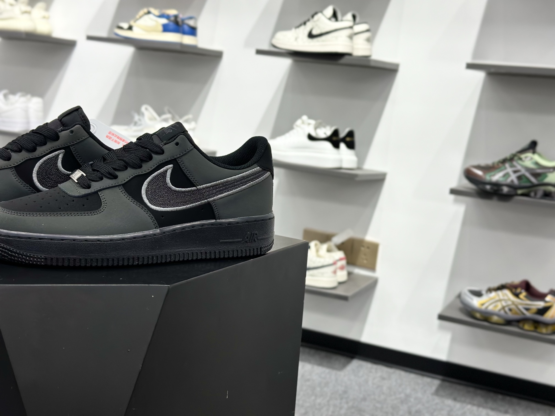Nike Air Force 1 Low 07 灰黑 IB6842-002 Nike Air Force 1 Low 07 灰黑 IB6842-002