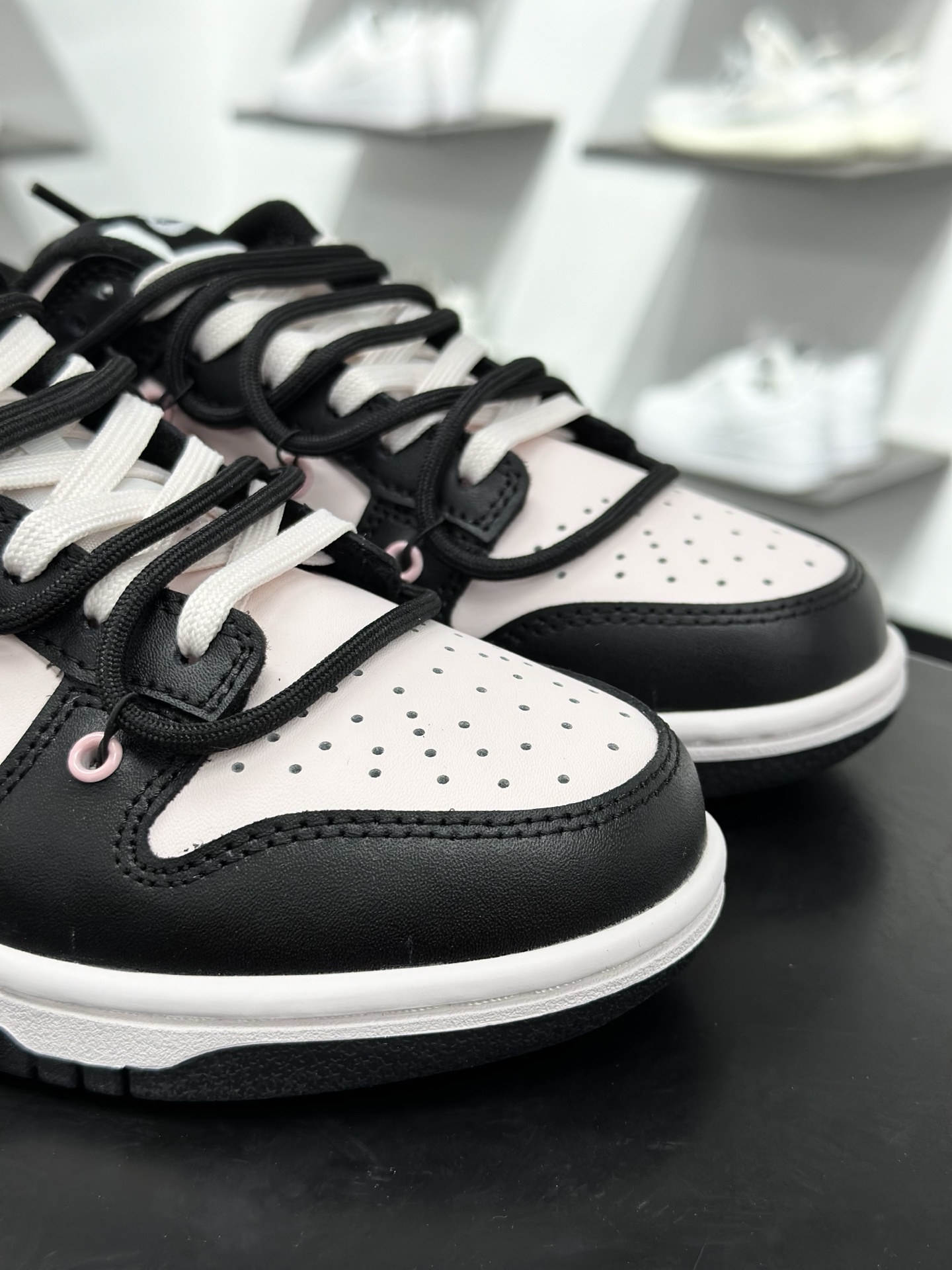 Nike SB Dunk Low 黑粉 解构绑带 BP1120-059-Top High Quatity Cheap Sneakers Fashion Clothing Clothes Bags handbags Shoes of all Brand wholesale With The best Quality And Beautiful Price from China Factory Chinese suppliers wholesaler seller Nike SB Dunk Low 黑粉 解构绑带 BP1120-059