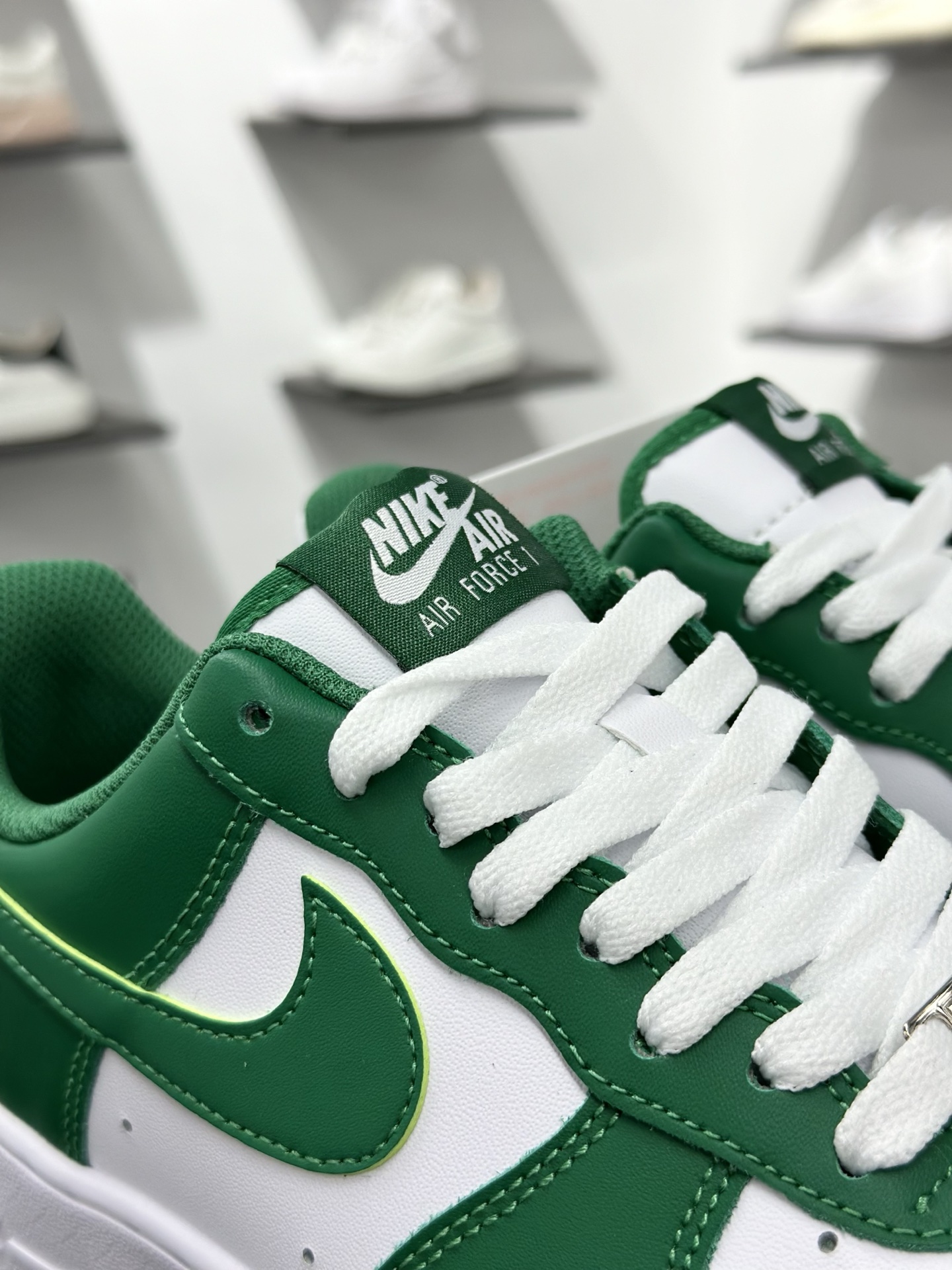 200 NIKE AIR FORCE 1‘07 FJ4146-122-Chinese UA Cheap High Quatity Brand Clothes Bags handbags Sneakers wholesale wholesaler seller from China Factory suppliers Fashion Clothing Shoes best Quality Beautiful Price 200 NIKE AIR FORCE 1‘07 FJ4146-122