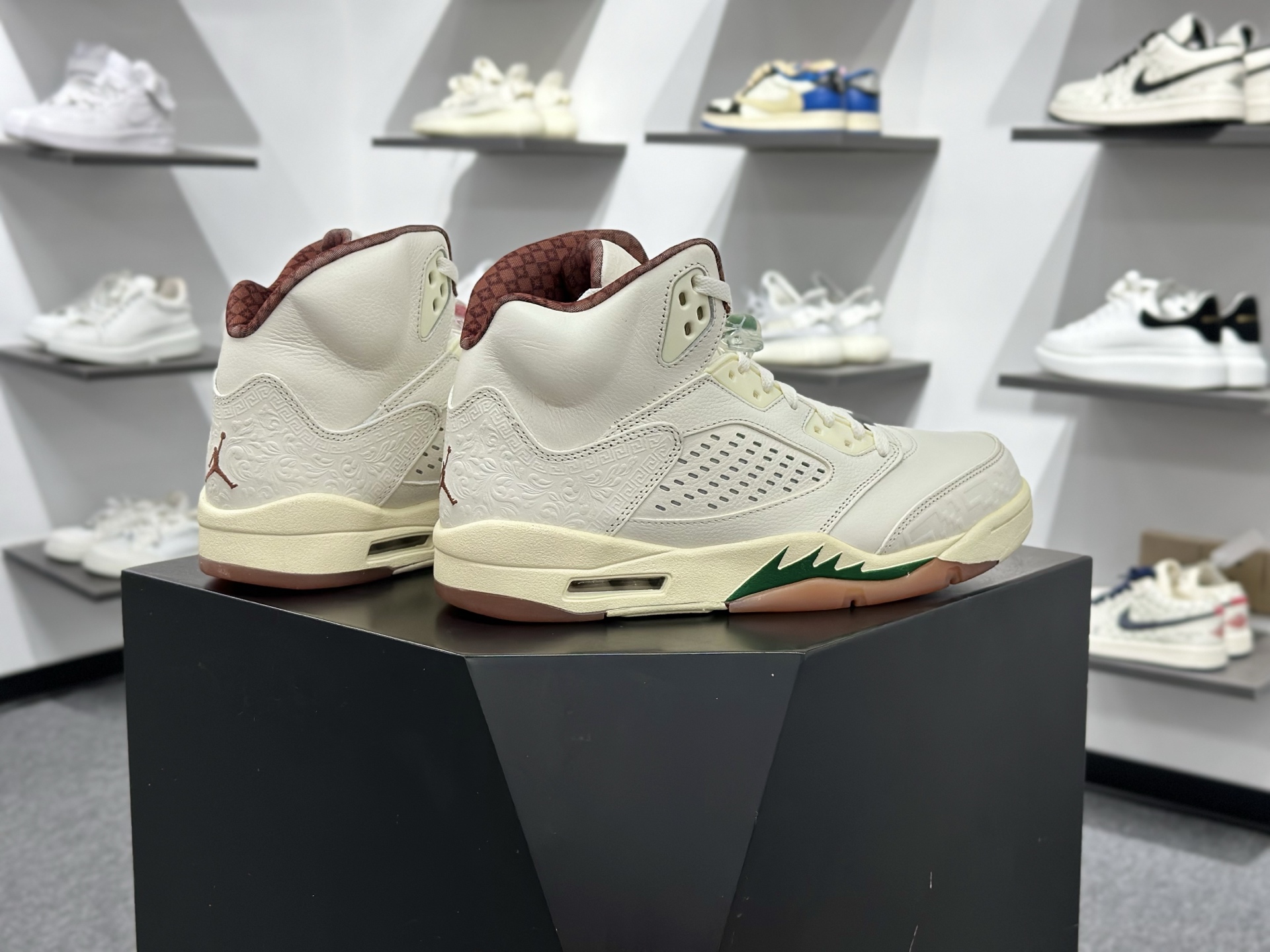 Jordan Air Jordan 5 “EL GRITO”舒适百搭 防滑耐磨 中帮 复古篮球鞋 男款 白绿色 HF8833-100-Top High Quatity Cheap Sneakers Fashion Clothing Clothes Bags handbags Shoes of all Brand wholesale With The best Quality And Beautiful Price from China Factory Chinese suppliers wholesaler seller Jordan Air Jordan 5 “EL GRITO”舒适百搭 防滑耐磨 中帮 复古篮球鞋 男款 白绿色 HF8833-100
