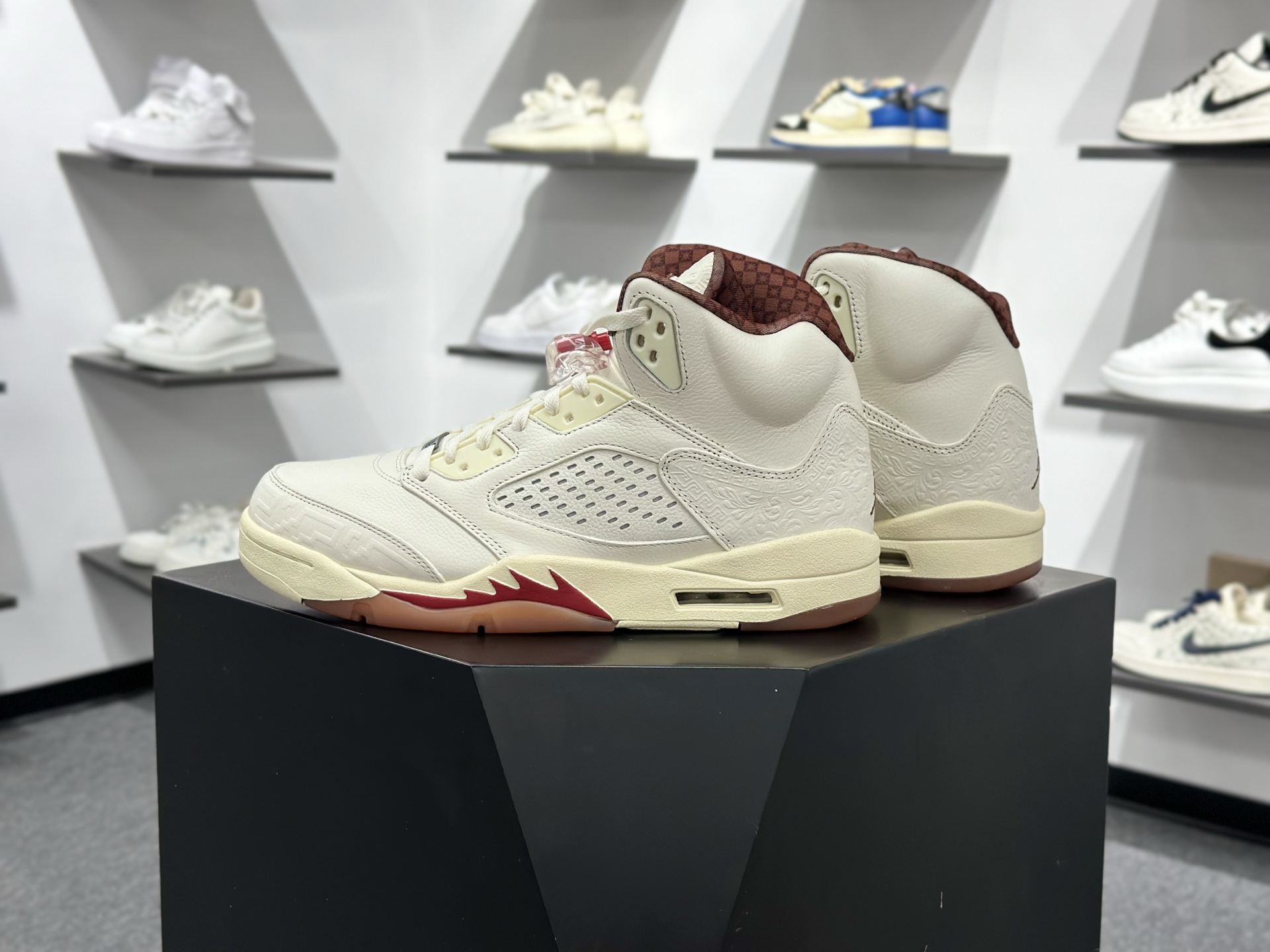 Jordan Air Jordan 5 “EL GRITO”舒适百搭 防滑耐磨 中帮 复古篮球鞋 男款 白绿色 HF8833-100-Top High Quatity Cheap Sneakers Fashion Clothing Clothes Bags handbags Shoes of all Brand wholesale With The best Quality And Beautiful Price from China Factory Chinese suppliers wholesaler seller Jordan Air Jordan 5 “EL GRITO”舒适百搭 防滑耐磨 中帮 复古篮球鞋 男款 白绿色 HF8833-100