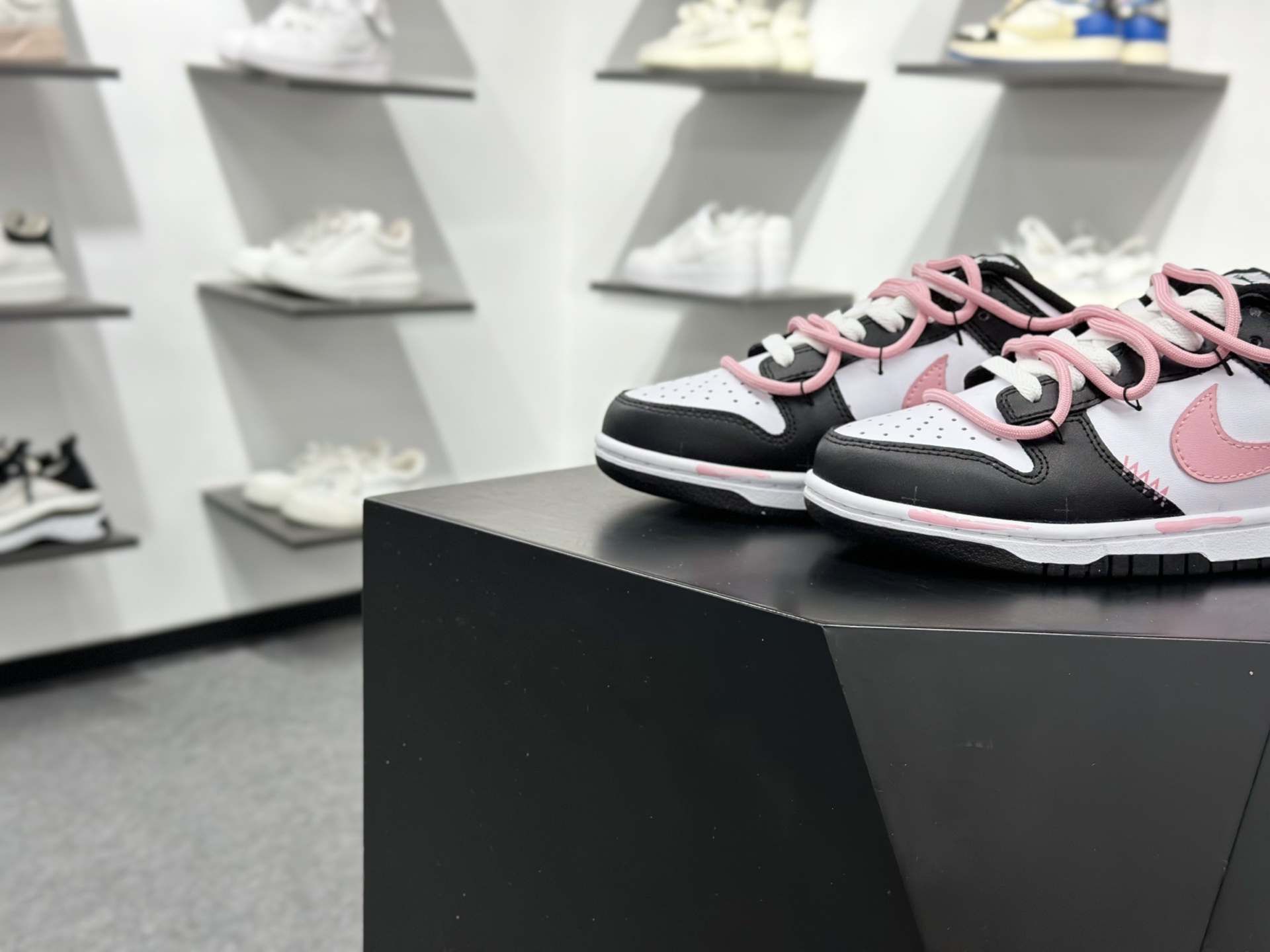 NIKE DUNK SB LOW 全新配色 解构系列 定制Dunk SB顾名思义 DD1503-101-Top High Quatity Cheap Sneakers Fashion Clothing Clothes Bags handbags Shoes of all Brand wholesale With The best Quality And Beautiful Price from China Factory Chinese suppliers wholesaler seller NIKE DUNK SB LOW 全新配色 解构系列 定制Dunk SB顾名思义 DD1503-101