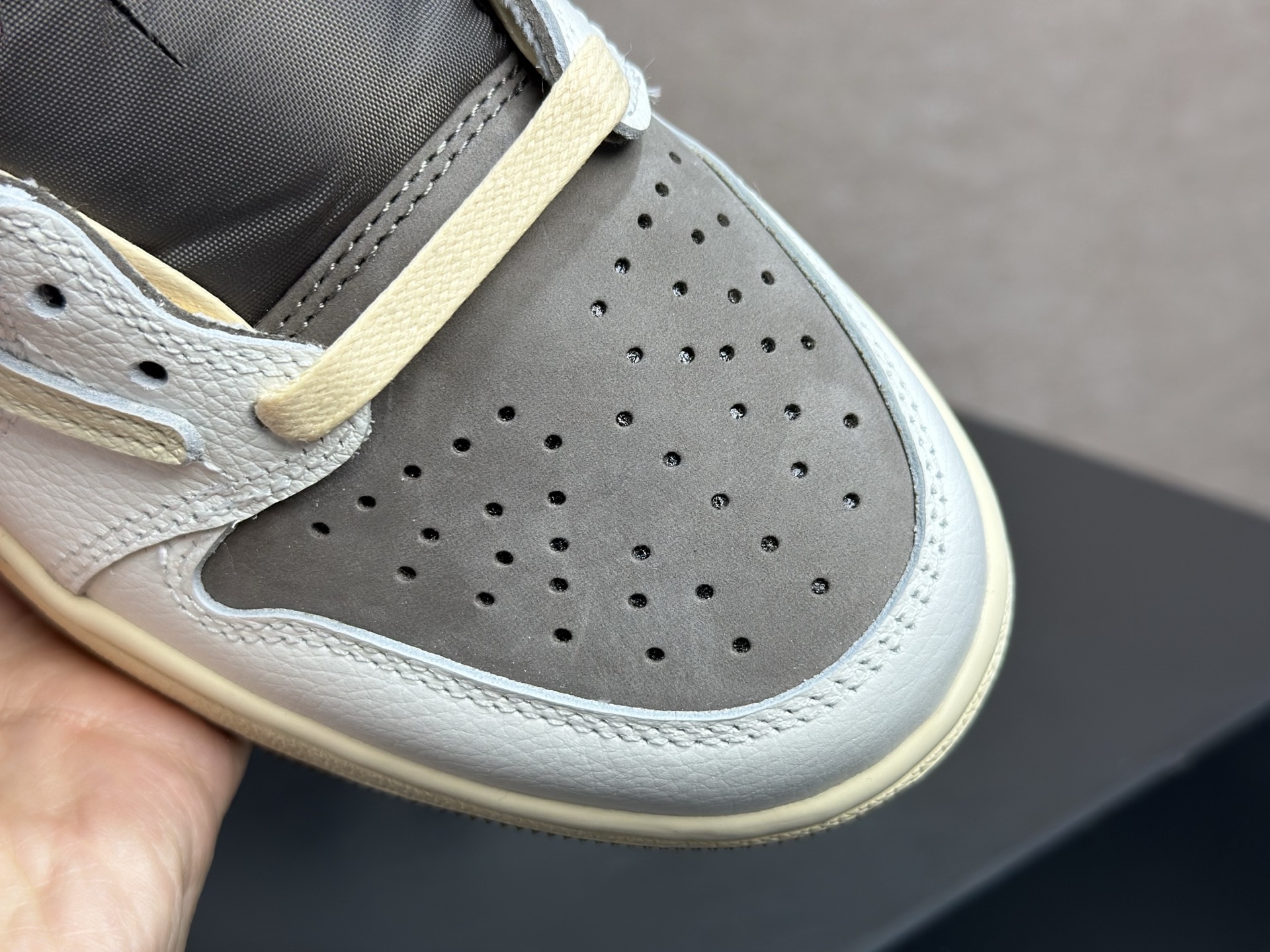 倒钩摩卡 复古质感拉满的美拉德神鞋 Travis Scott x AJ1 Low 摩卡倒钩 DM7866-162-Top High Quatity Cheap Sneakers Fashion Clothing Clothes Bags handbags Shoes of all Brand wholesale With The best Quality And Beautiful Price from China Factory Chinese suppliers wholesaler seller 倒钩摩卡 复古质感拉满的美拉德神鞋 Travis Scott x AJ1 Low 摩卡倒钩 DM7866-162