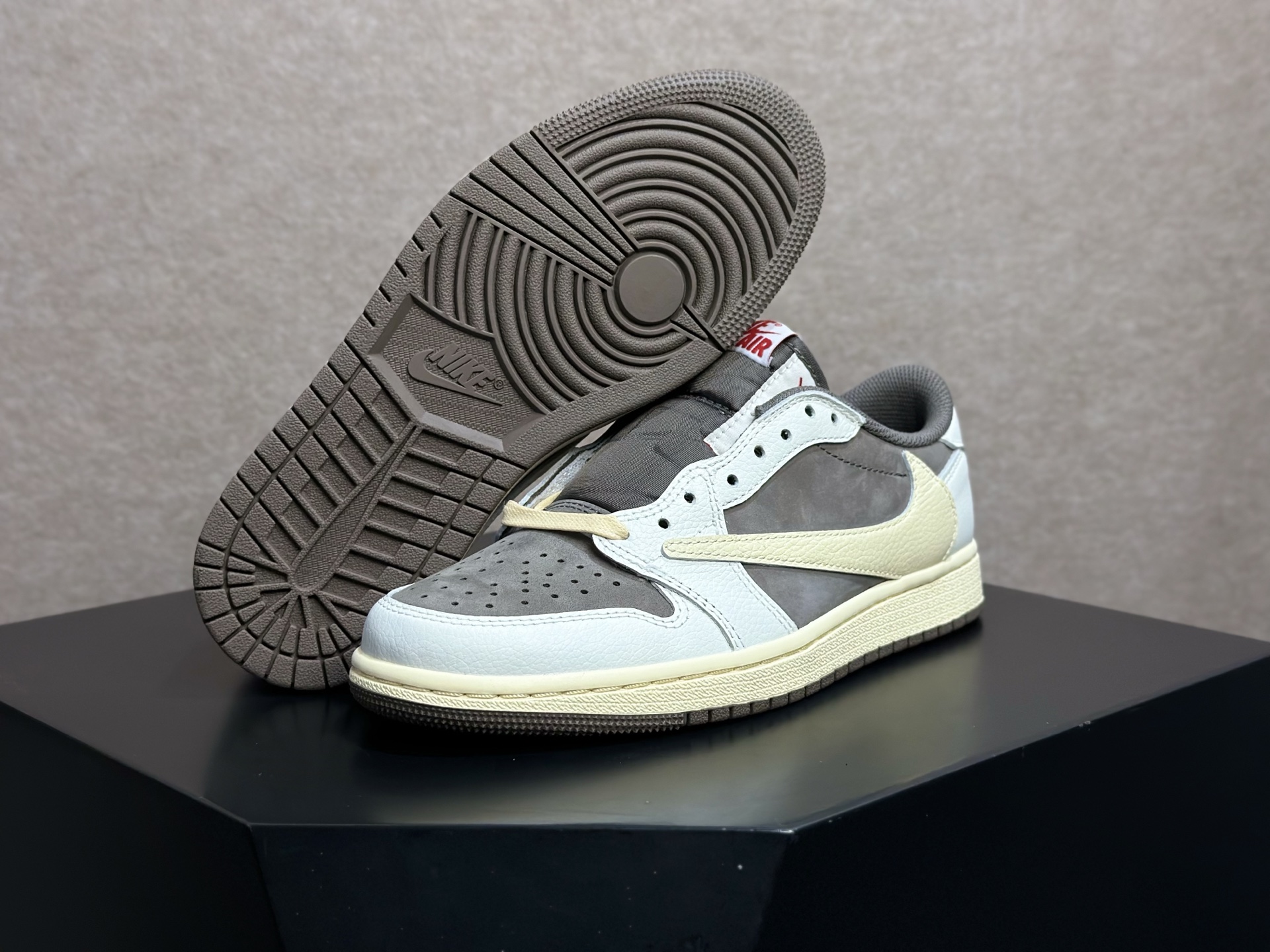 倒钩摩卡 复古质感拉满的美拉德神鞋 Travis Scott x AJ1 Low 摩卡倒钩 DM7866-162-Top High Quatity Cheap Sneakers Fashion Clothing Clothes Bags handbags Shoes of all Brand wholesale With The best Quality And Beautiful Price from China Factory Chinese suppliers wholesaler seller 倒钩摩卡 复古质感拉满的美拉德神鞋 Travis Scott x AJ1 Low 摩卡倒钩 DM7866-162