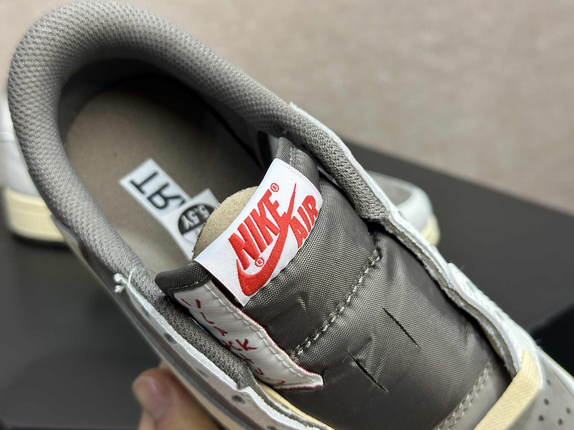 倒钩摩卡 复古质感拉满的美拉德神鞋 Travis Scott x AJ1 Low 摩卡倒钩 DM7866-162-Top High Quatity Cheap Sneakers Fashion Clothing Clothes Bags handbags Shoes of all Brand wholesale With The best Quality And Beautiful Price from China Factory Chinese suppliers wholesaler seller 倒钩摩卡 复古质感拉满的美拉德神鞋 Travis Scott x AJ1 Low 摩卡倒钩 DM7866-162