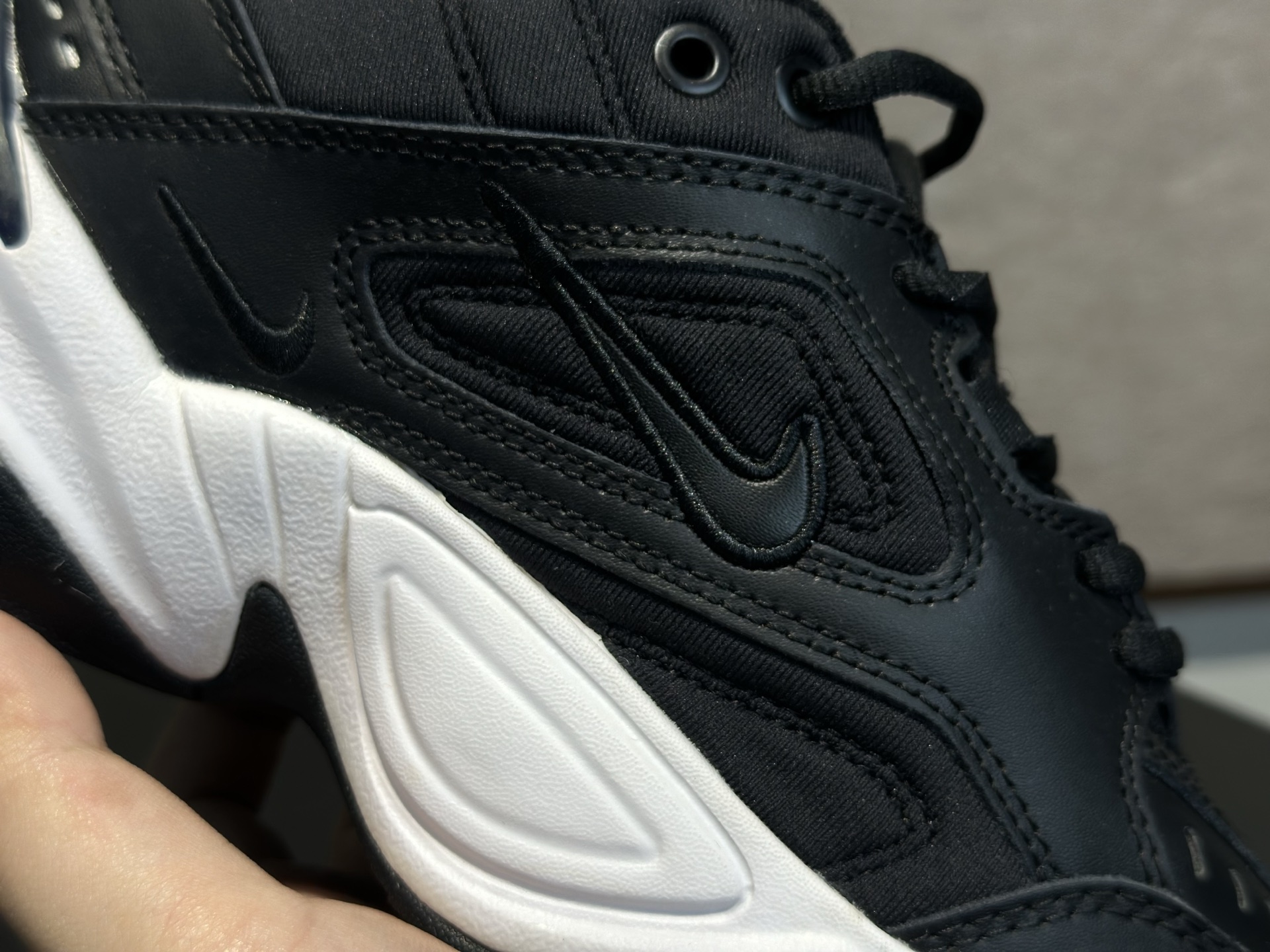 200 耐克 Nike M2K Tekno 系列低帮复古潮流百搭旅游老爹风休闲运动鞋 “黑白纯黑” AV4789-002-Chinese UA Cheap High Quatity Brand Clothes Bags handbags Sneakers wholesale wholesaler seller from China Factory suppliers Fashion Clothing Shoes best Quality Beautiful Price 200 耐克 Nike M2K Tekno 系列低帮复古潮流百搭旅游老爹风休闲运动鞋 “黑白纯黑” AV4789-002