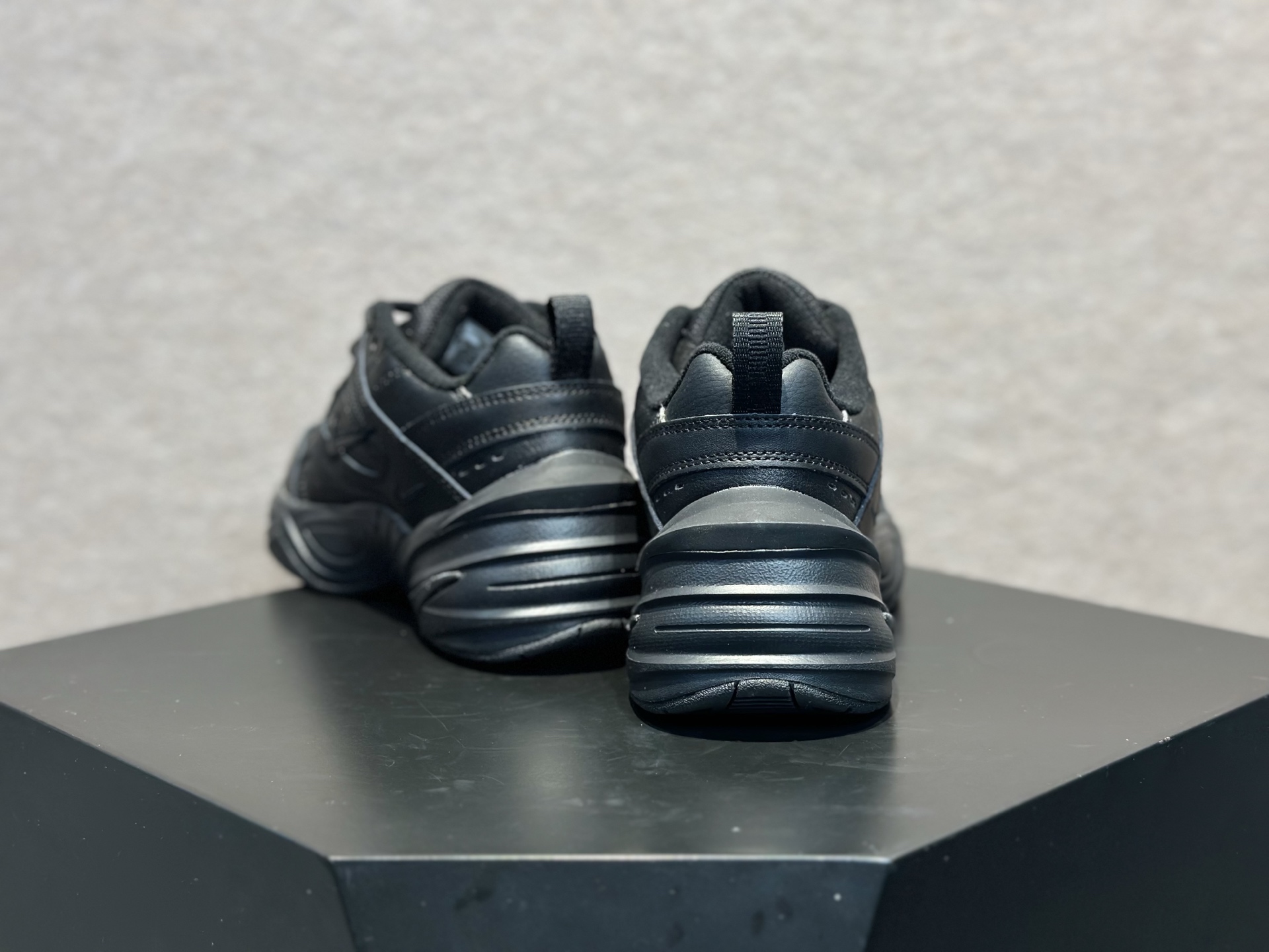耐克 Nike M2K Tekno 系列低帮复古潮流百搭旅游老爹风休闲运动鞋 “全黑武士” AV4789-002