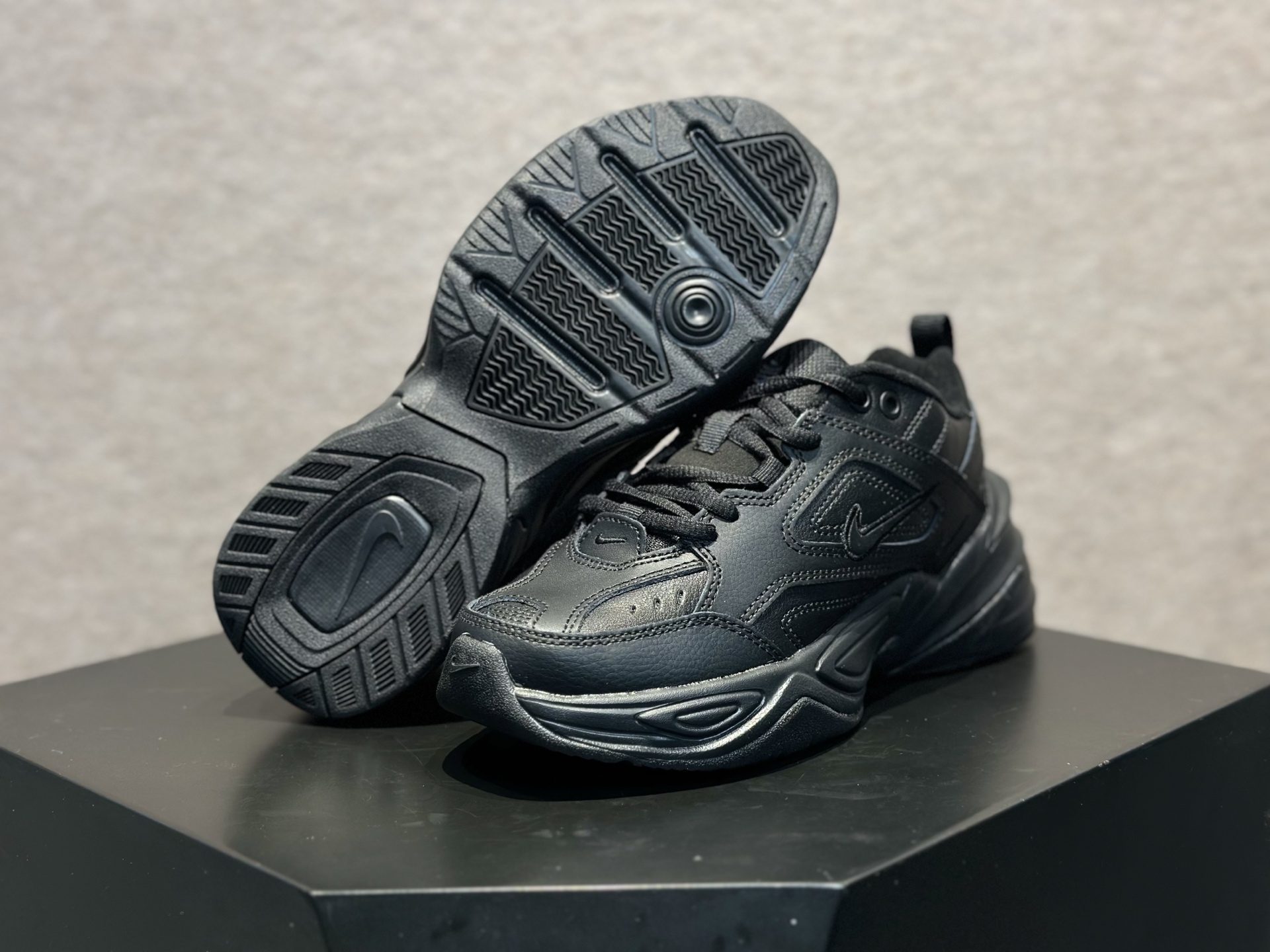 耐克 Nike M2K Tekno 系列低帮复古潮流百搭旅游老爹风休闲运动鞋 “全黑武士” AV4789-002
