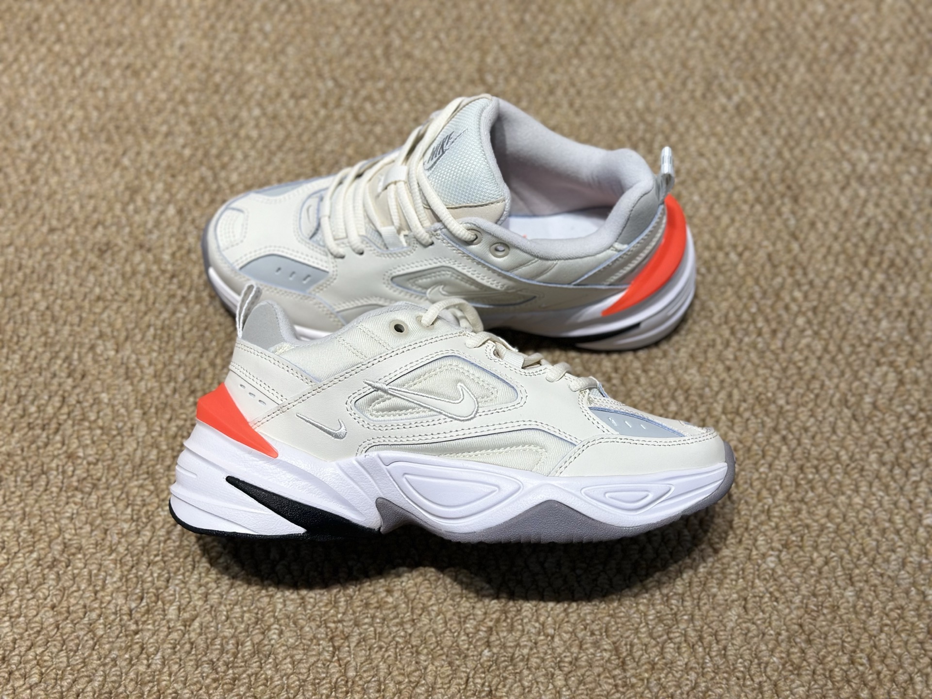 200 耐克 Nike M2K Tekno 系列低帮复古潮流百搭旅游老爹休闲运动鞋 “米白橙” AO3108-101