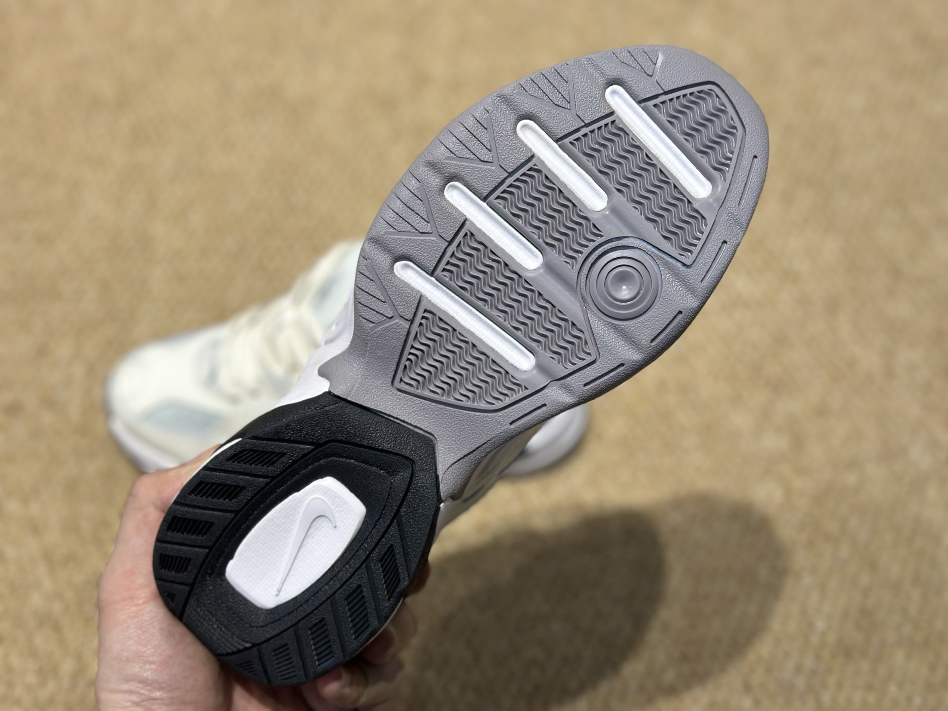 200 耐克 Nike M2K Tekno 系列低帮复古潮流百搭旅游老爹休闲运动鞋 “米白橙” AO3108-101