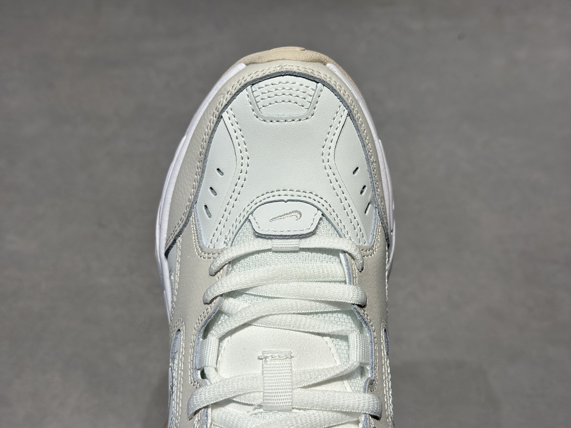 200 Nike M2K Tekno 奶白浅灰