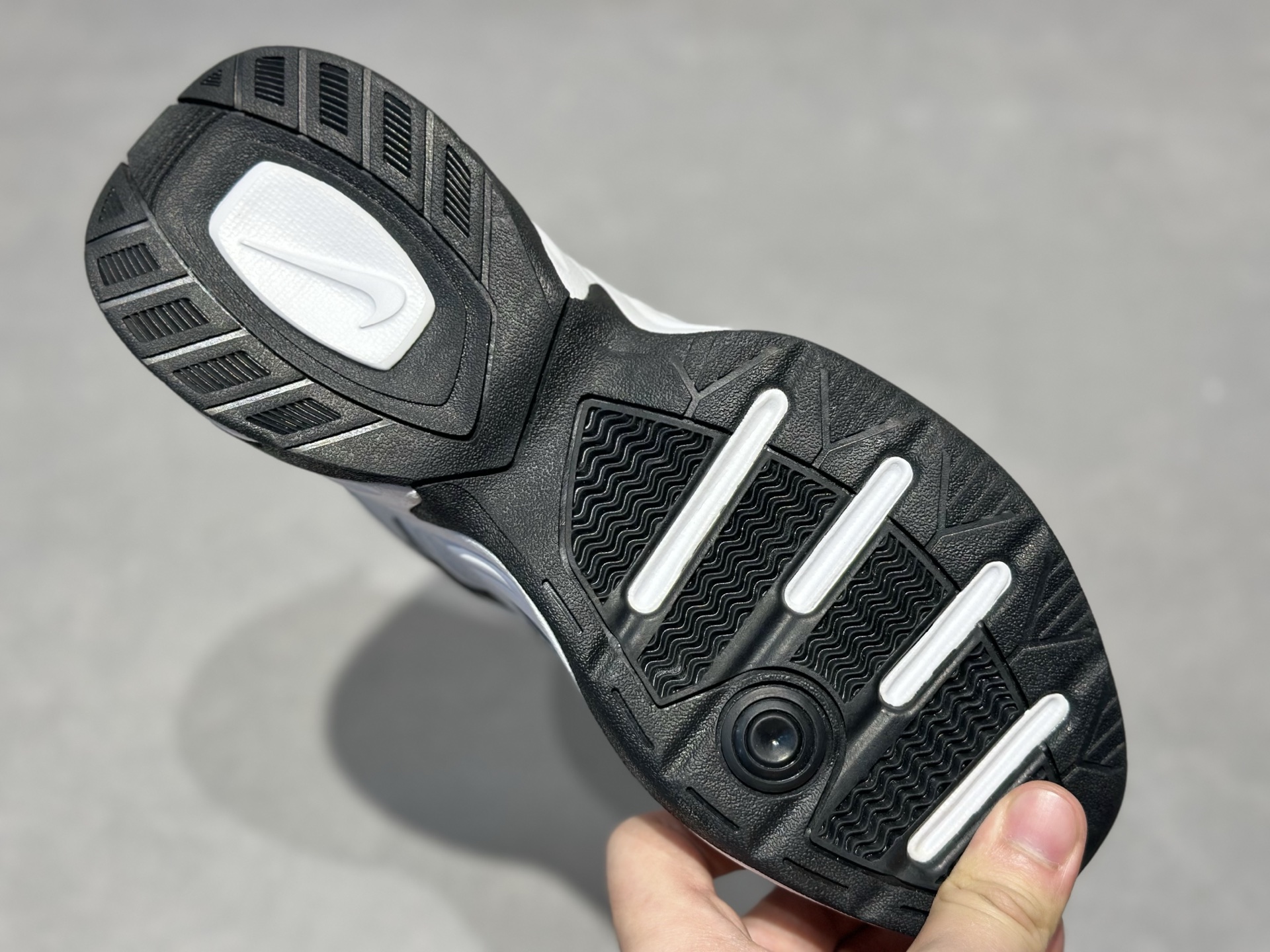 Nike M2K Tekno 白黑撞色-Top High Quatity Cheap Sneakers Fashion Clothing Clothes Bags handbags Shoes of all Brand wholesale With The best Quality And Beautiful Price from China Factory Chinese suppliers wholesaler seller Nike M2K Tekno 白黑撞色
