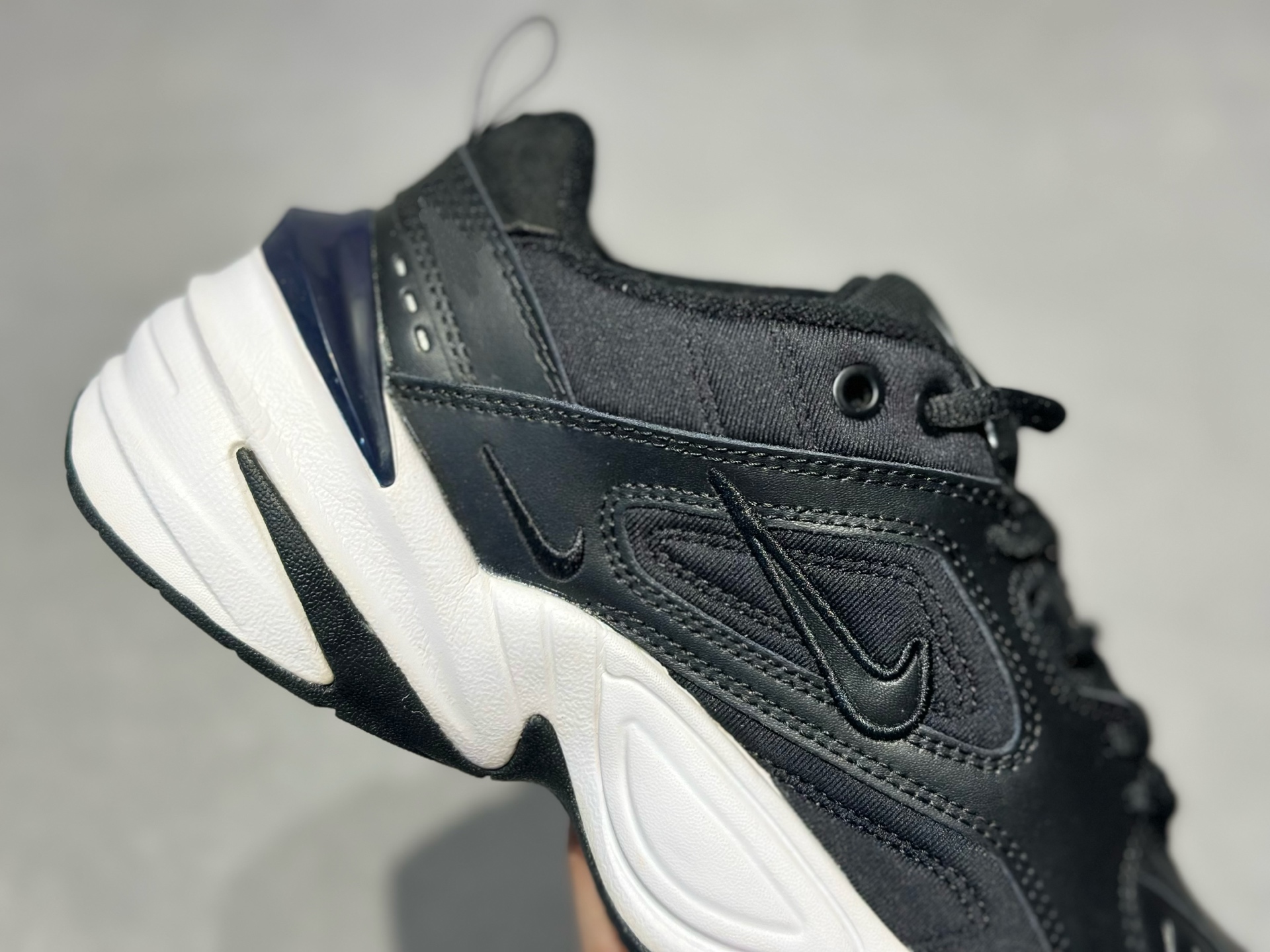 200 黑白藏蓝撞色也太酷了吧 Nike M2K Tekno 复古老爹鞋 增高显瘦还百搭