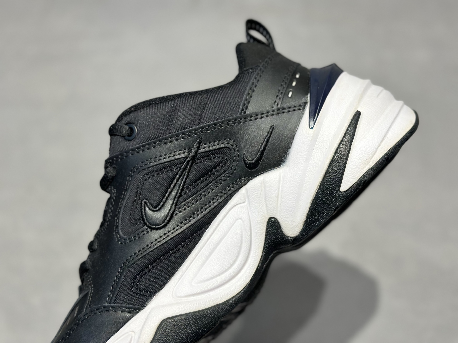 200 黑白藏蓝撞色也太酷了吧 Nike M2K Tekno 复古老爹鞋 增高显瘦还百搭