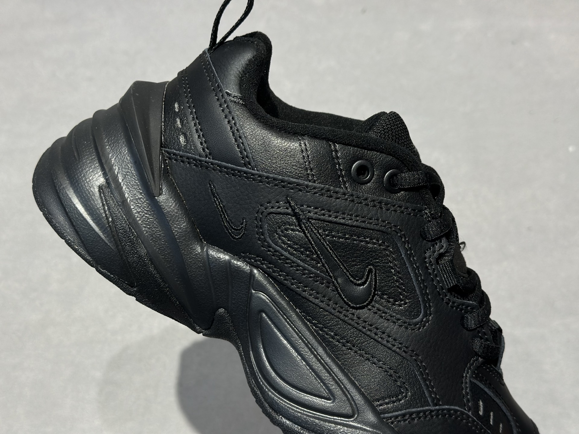 Nike M2K Tekno 全黑