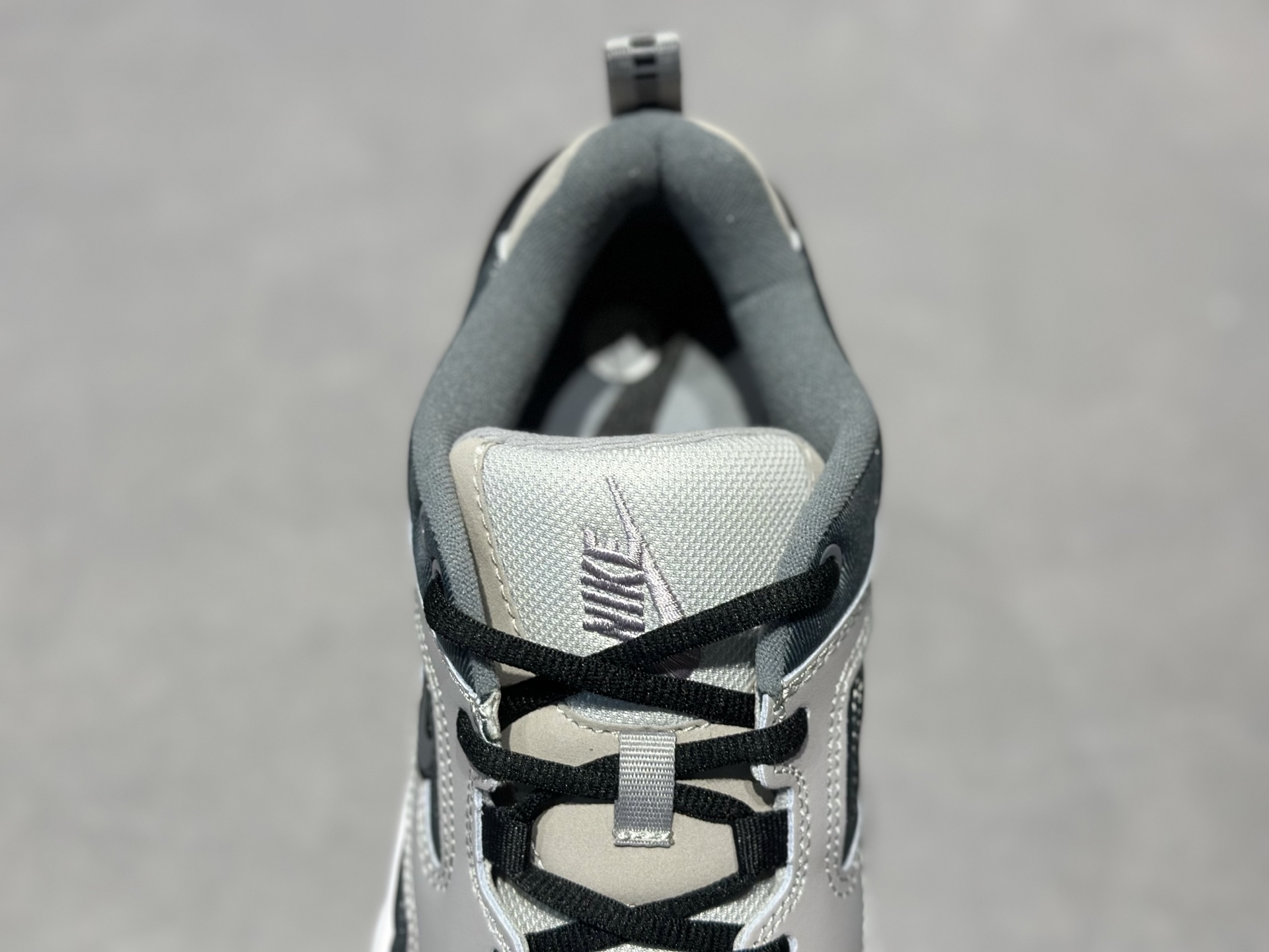 Nike M2K Tekno 浅灰深灰黑白撞色 机能感直接拉满 透气海绵 脚感轻盈又透气