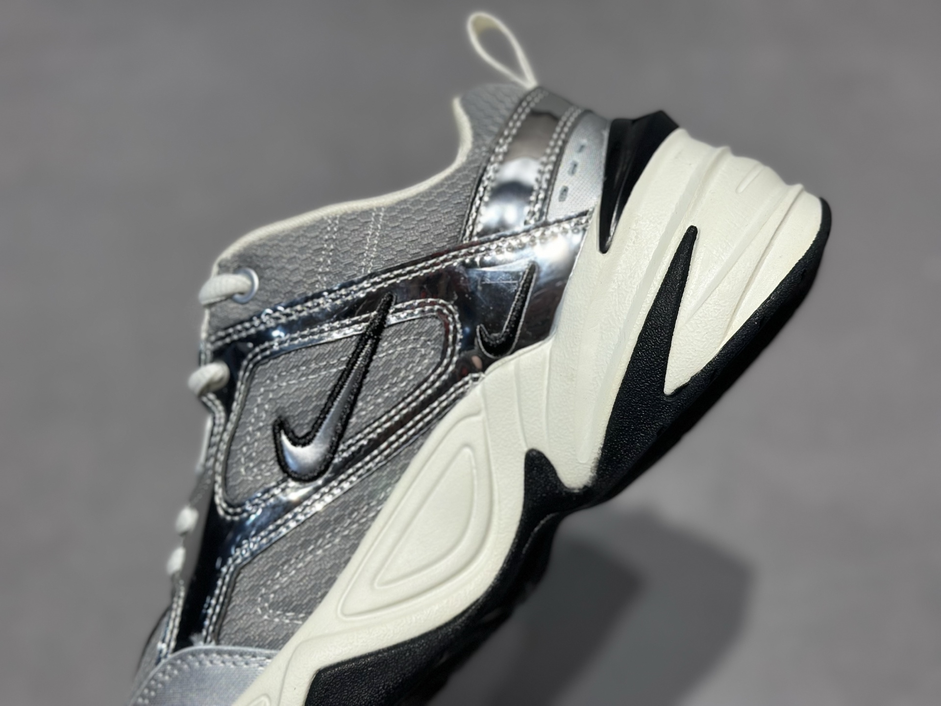 200 Nike M2K Tekno 银灰亮面 品质细节拉满